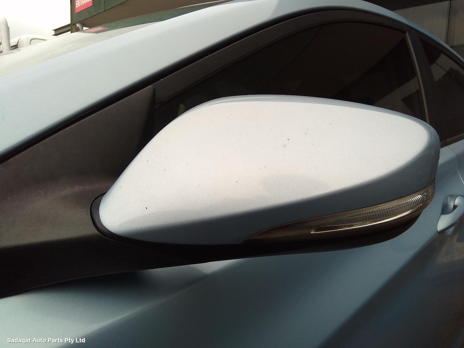 Hyundai Elantra Right Taillight