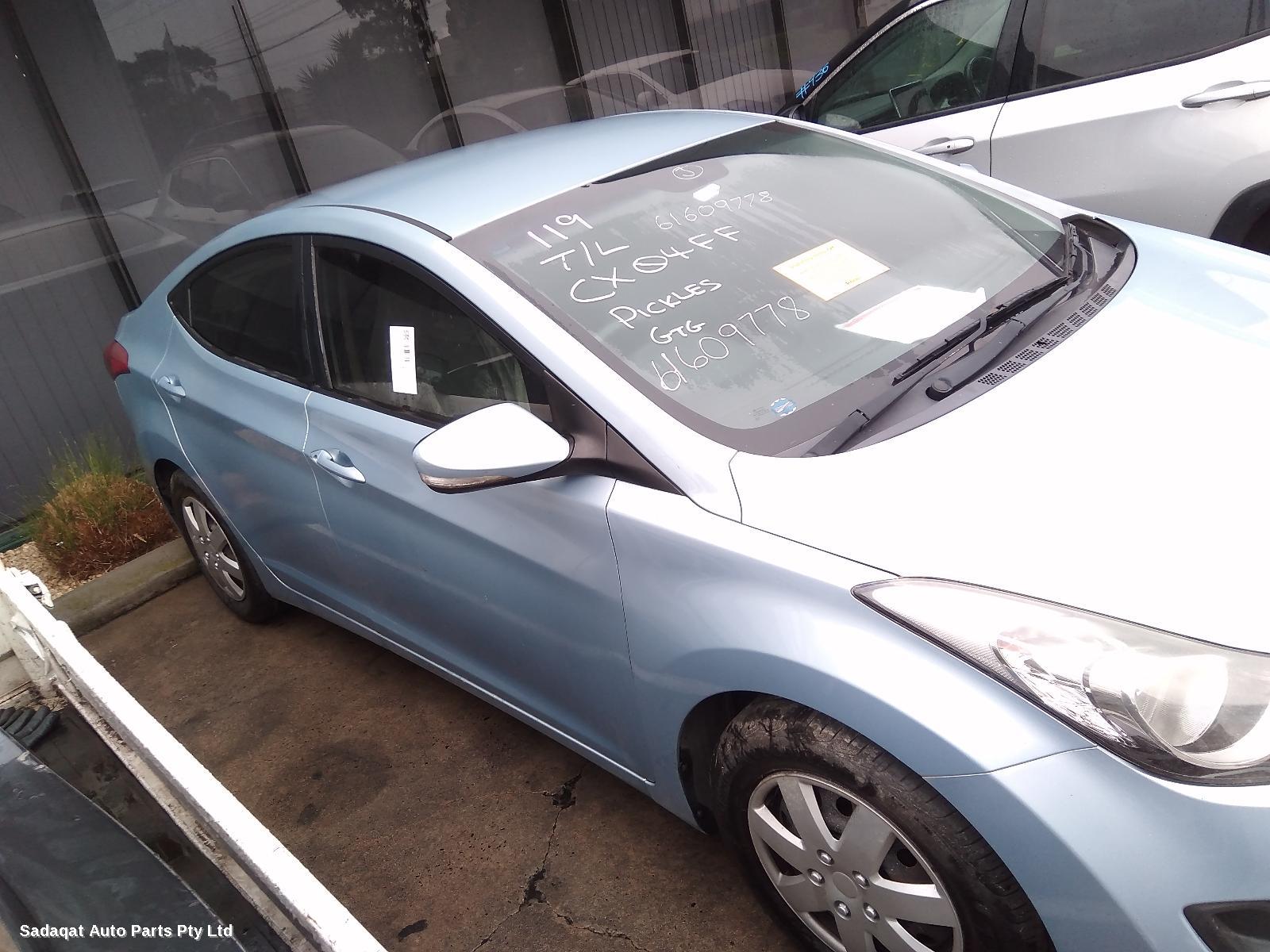 Hyundai Elantra Right Taillight