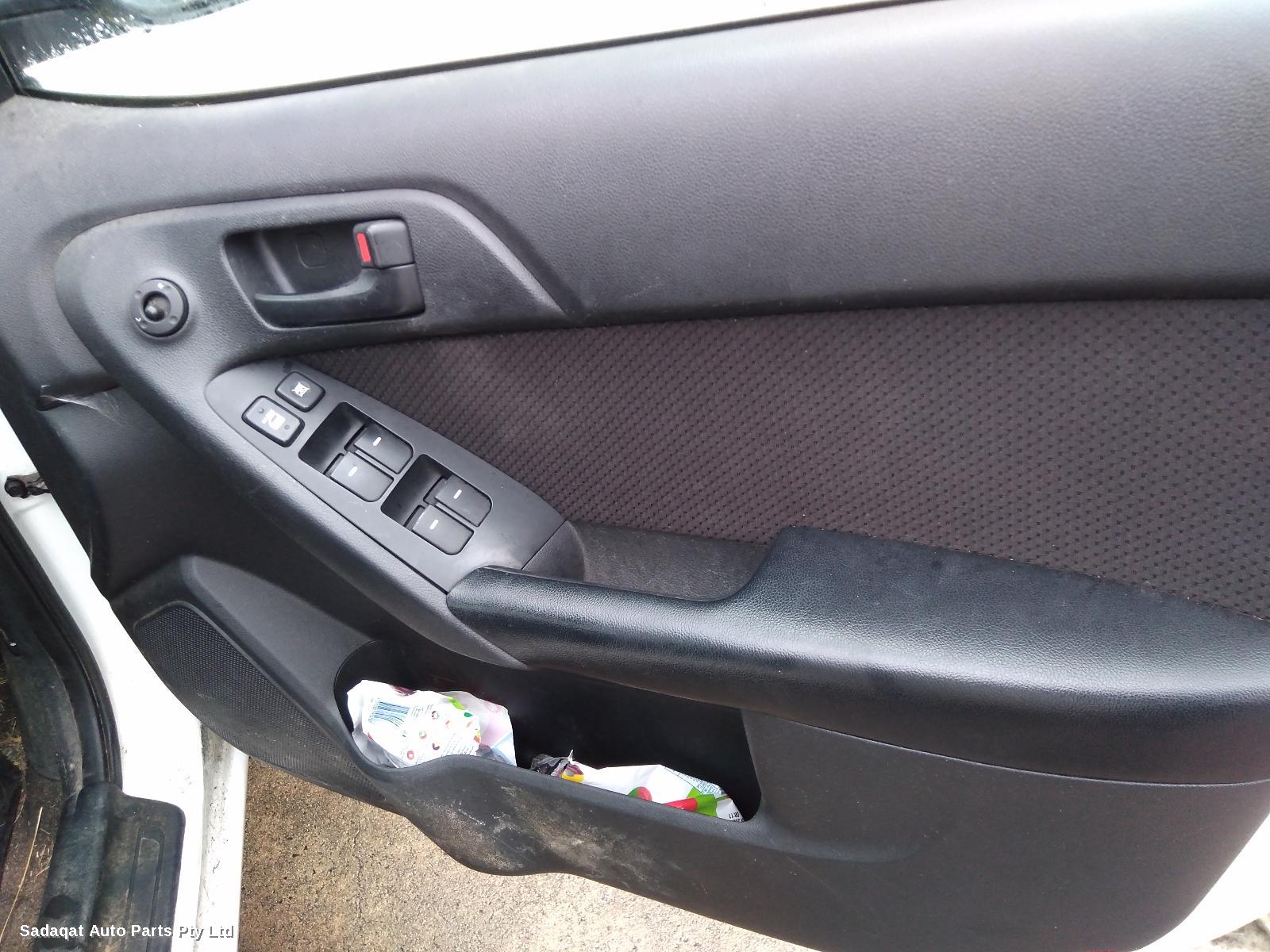 Kia Cerato R/bar Bracket/reinfo