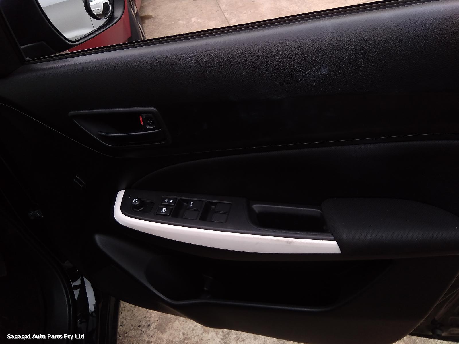 Suzuki Swift Right Door Mirror