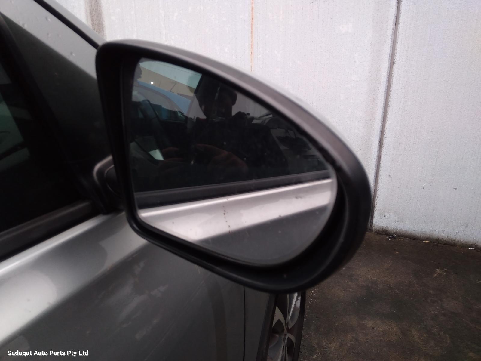 Nissan Dualis Front Seat