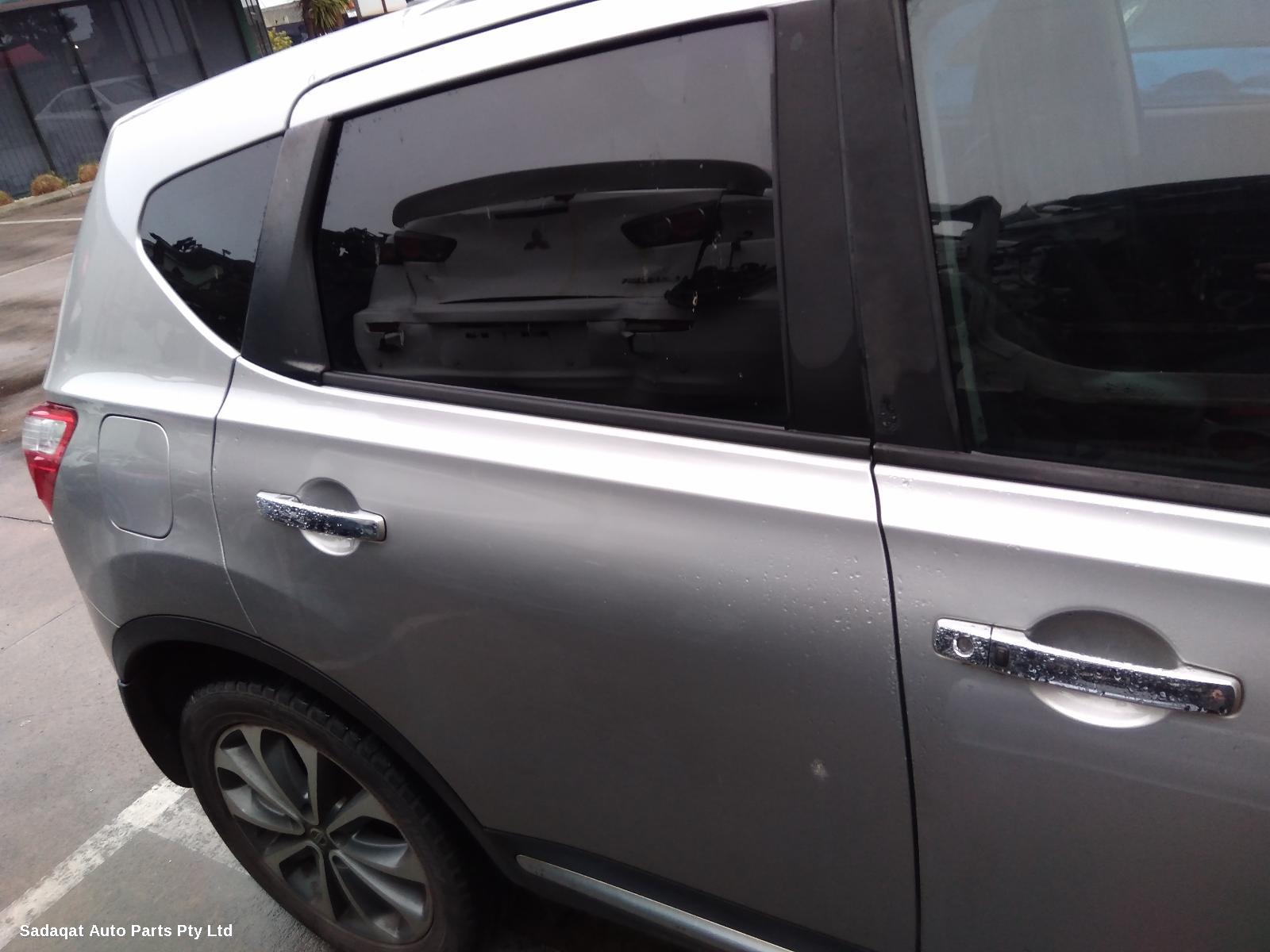 Nissan Dualis Front Seat