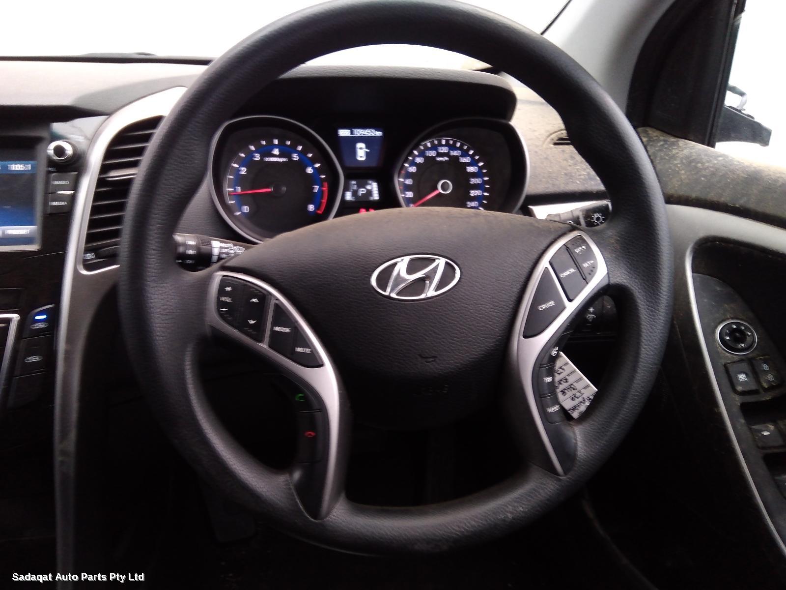 Hyundai I30 Left Door Mirror