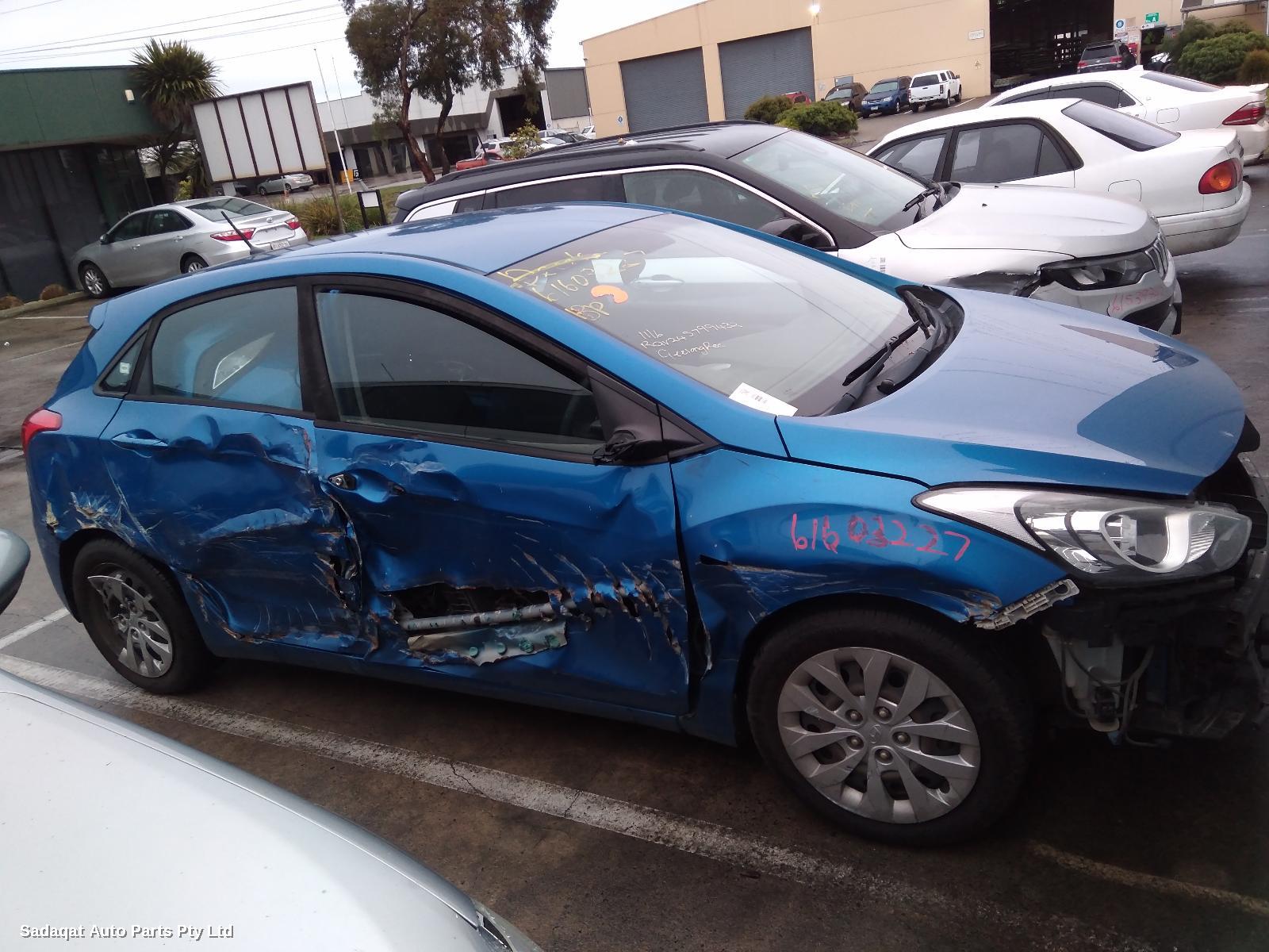 Hyundai I30 Left Door Mirror