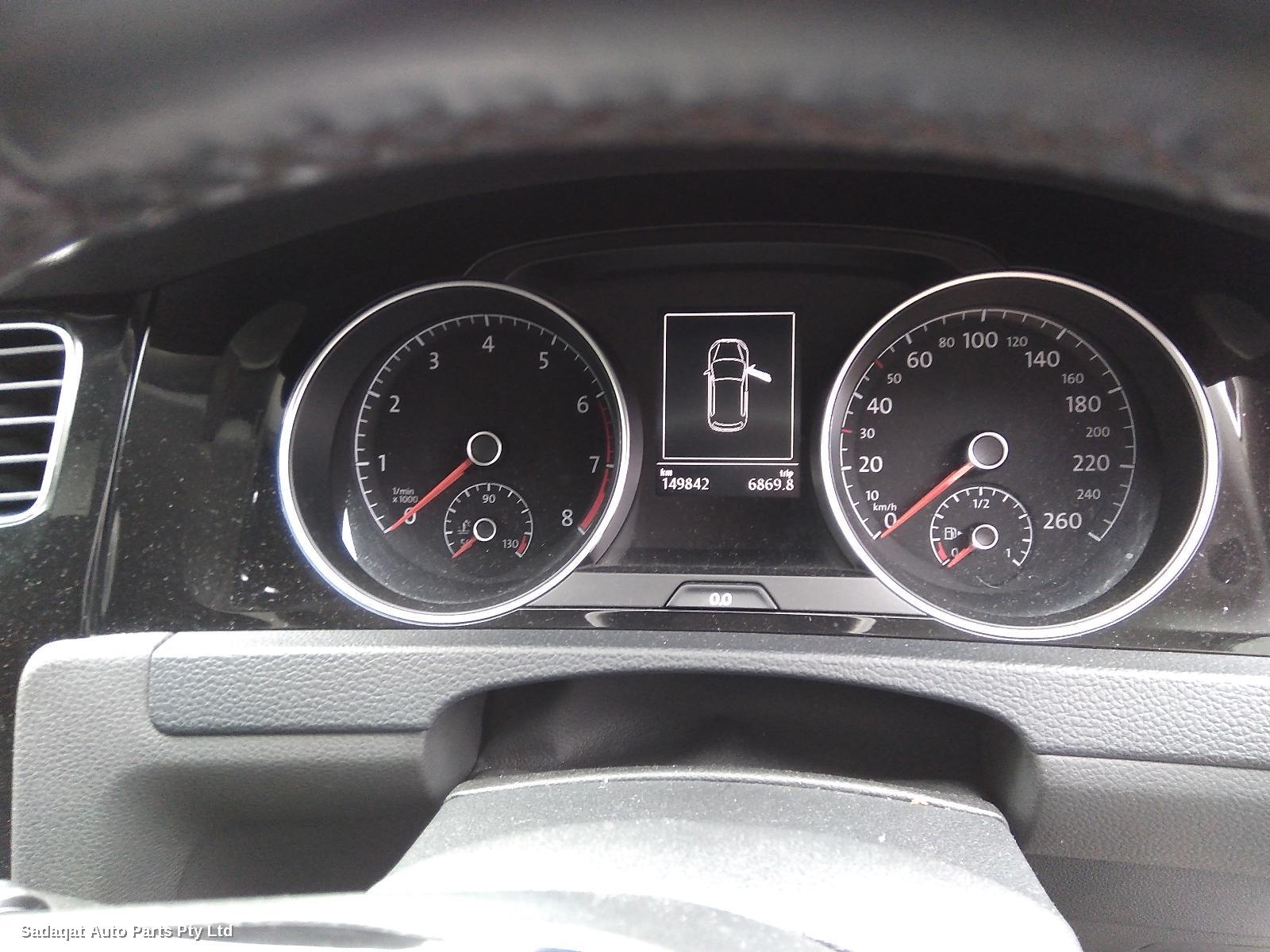 Volkswagen Golf Rear Garnish