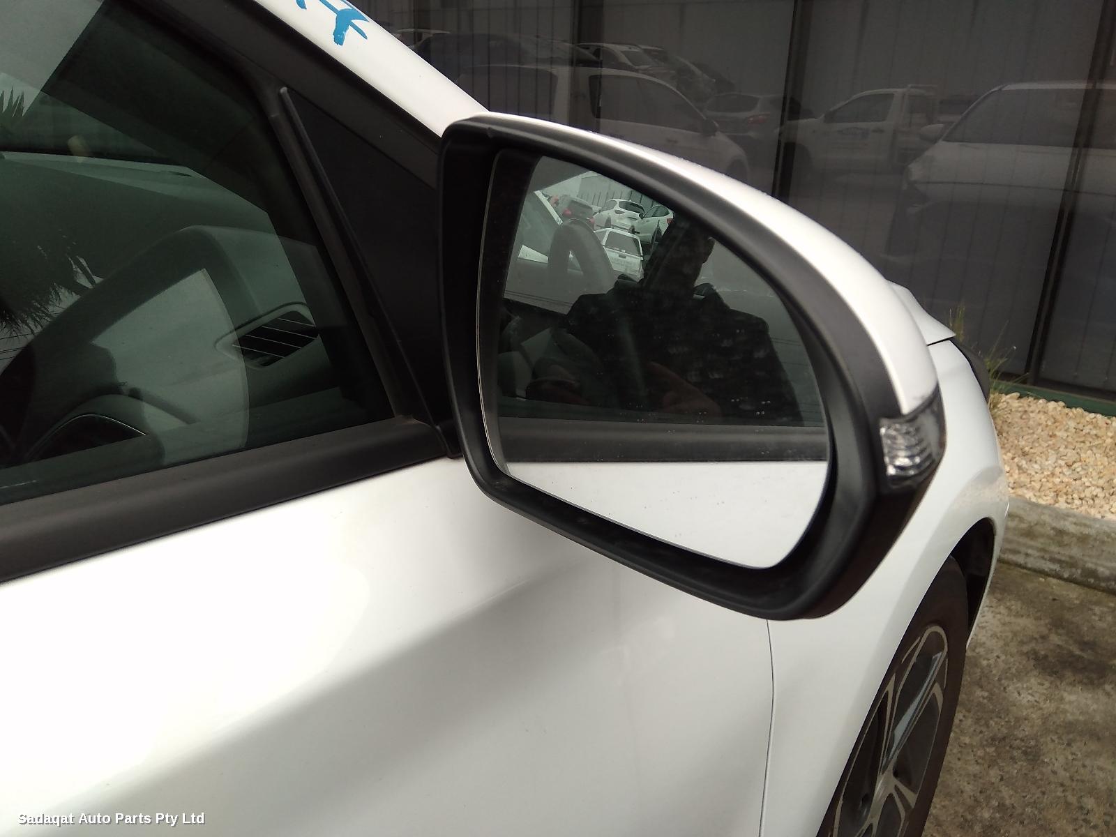 Hyundai I30 Right Indicator/fog/side