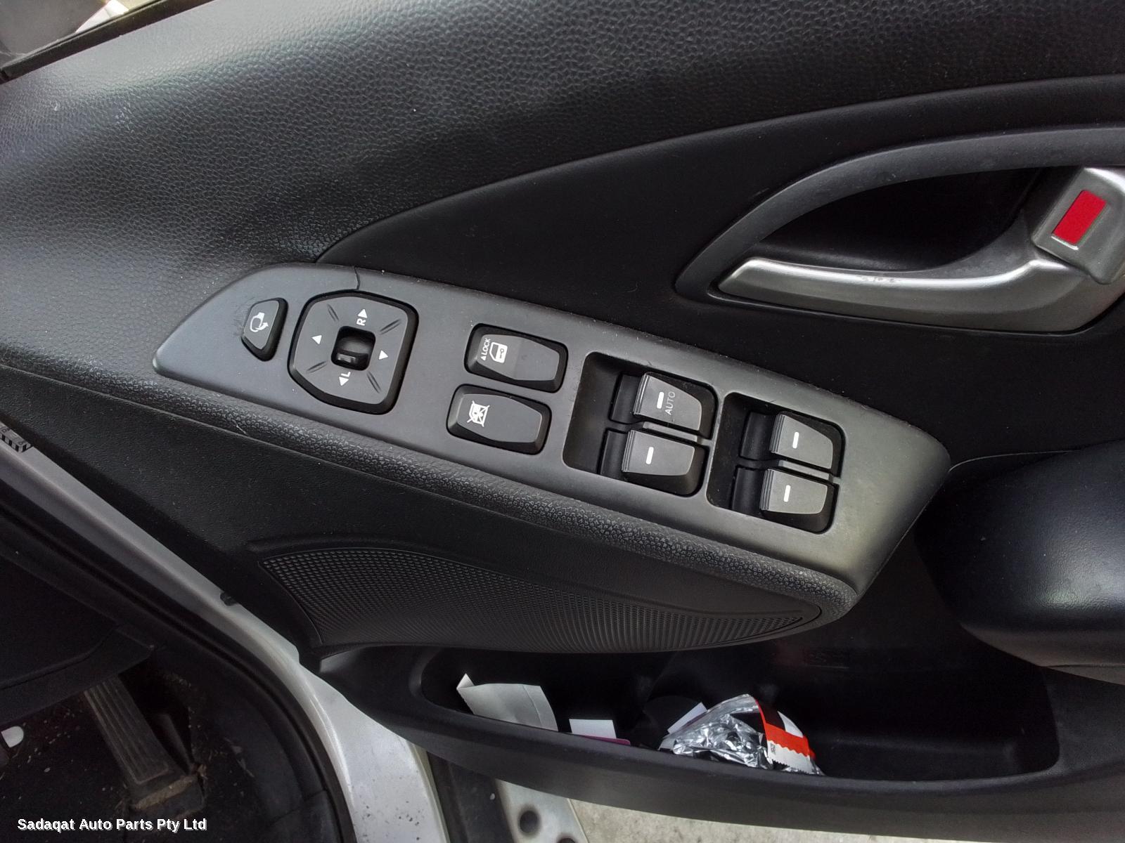 Hyundai Ix35 Left Taillight