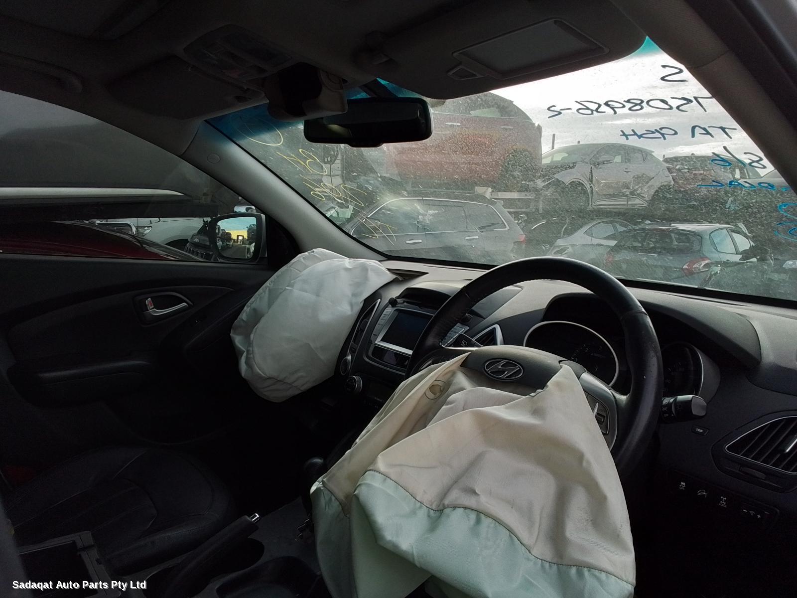 Hyundai Ix35 Left Taillight