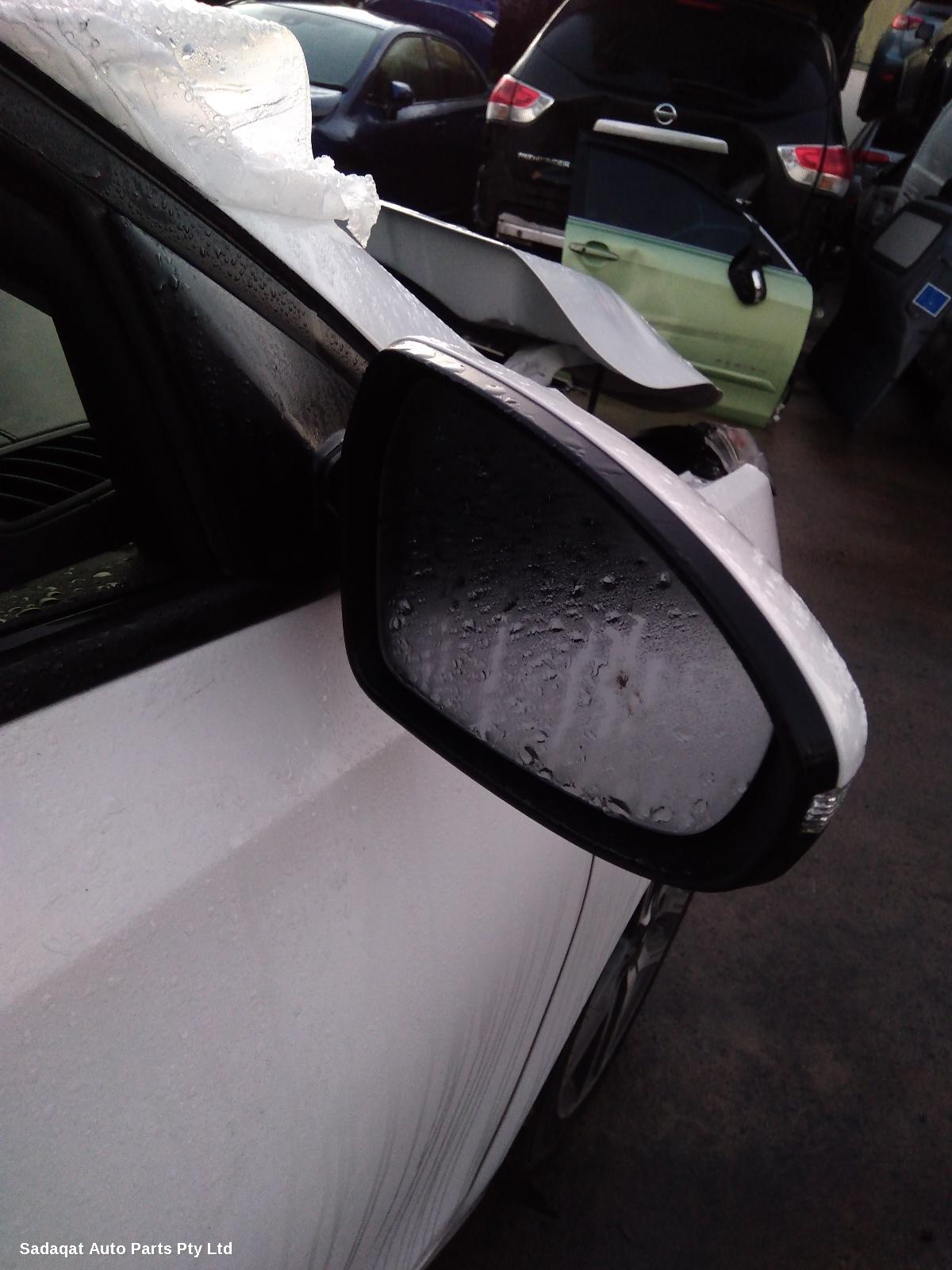 Kia Cerato Right Door Mirror