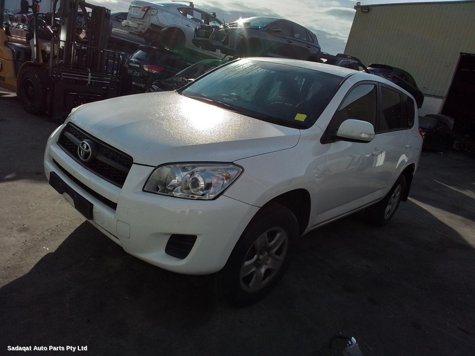 Toyota Rav4 Left Taillight