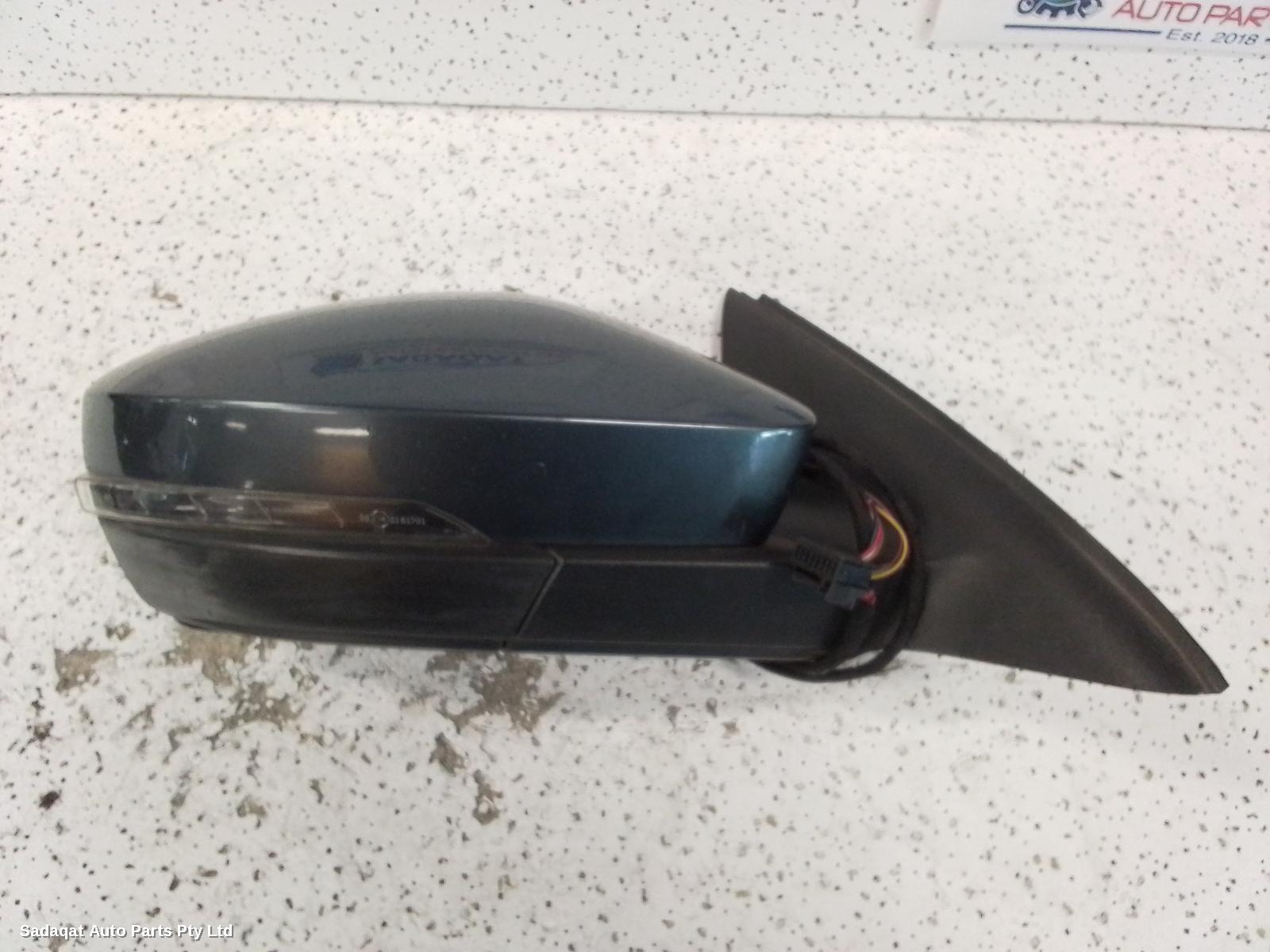 Skoda Octavia Right Door Mirror