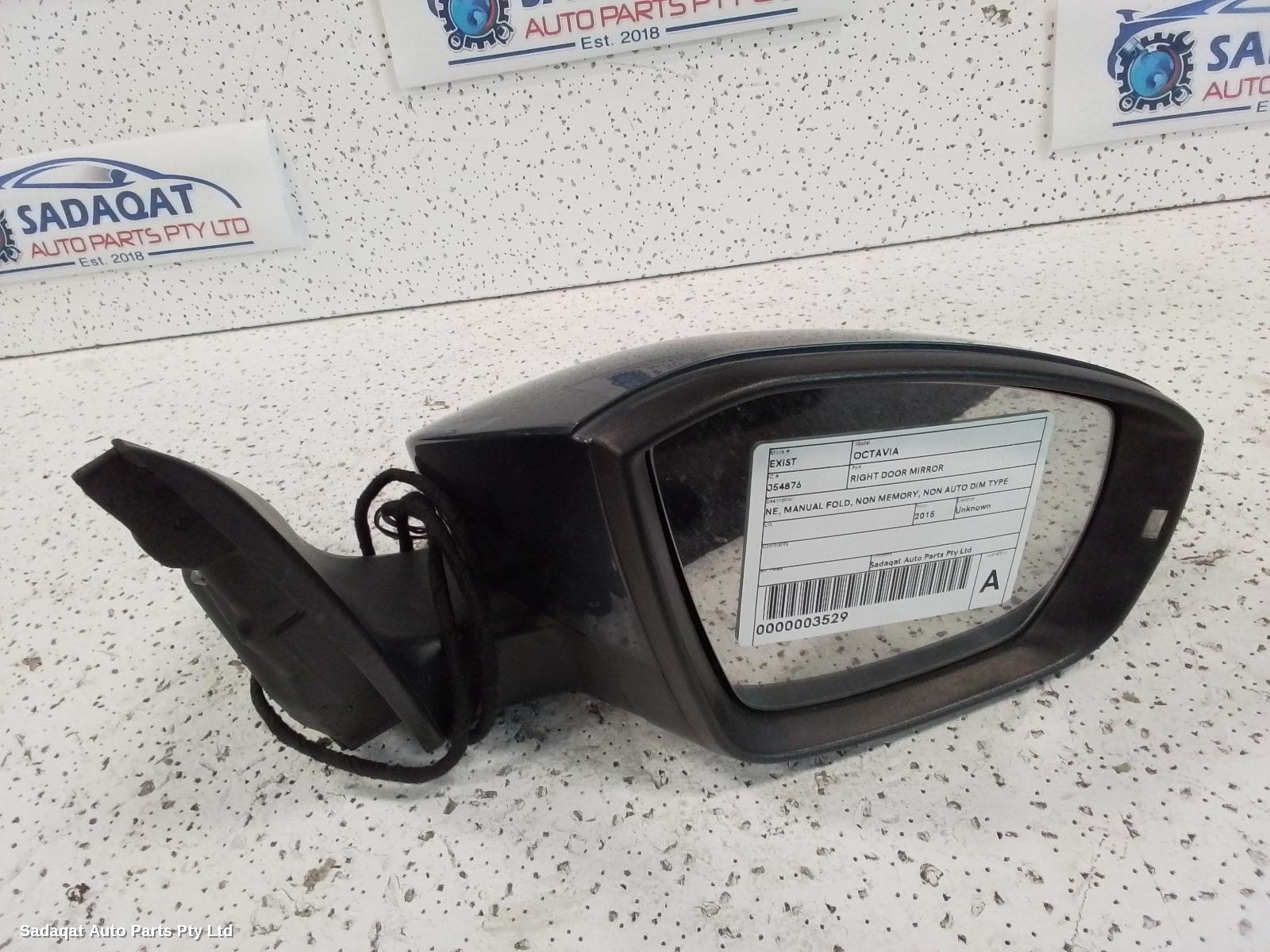 Skoda Octavia Right Door Mirror