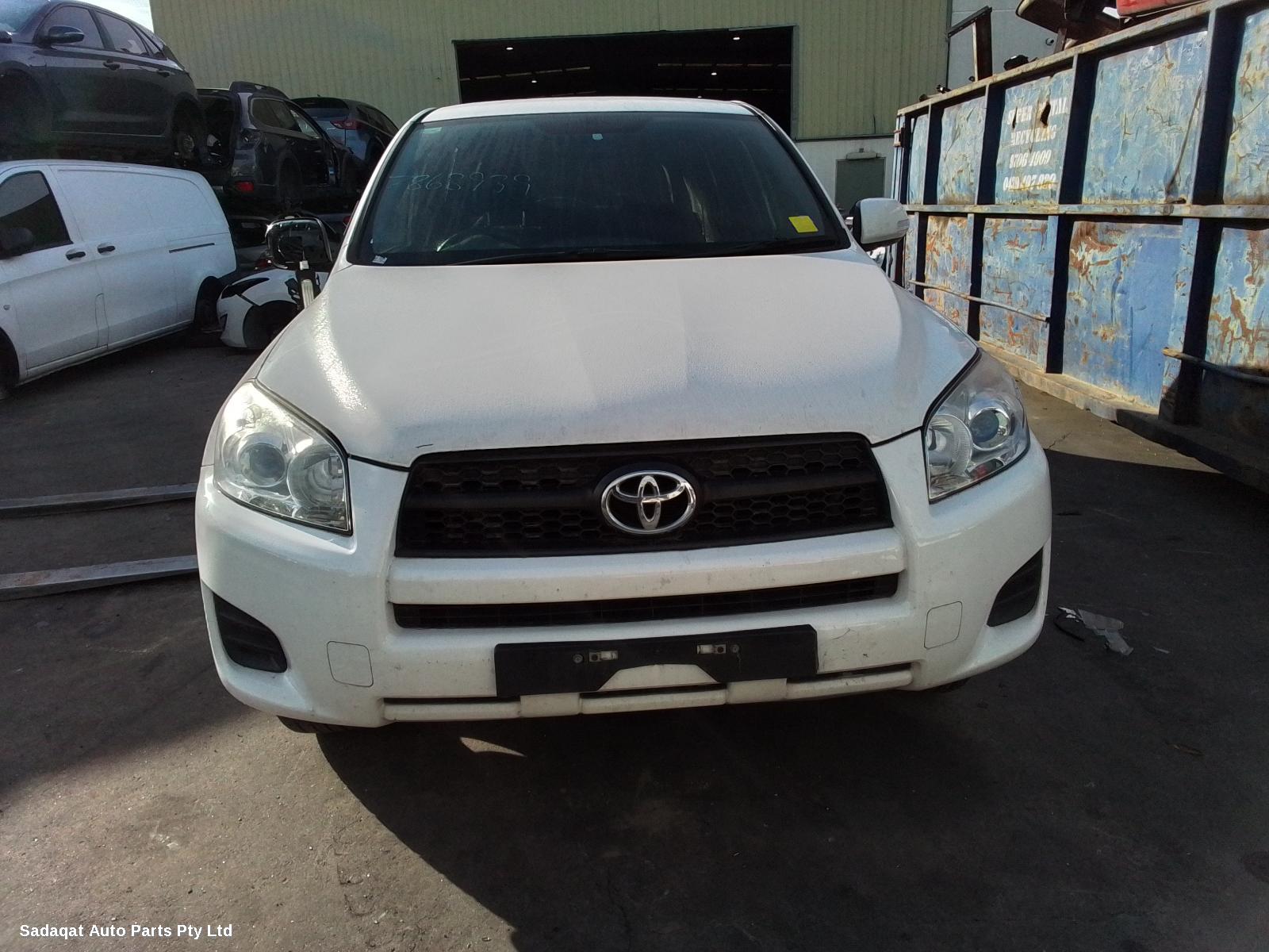 Toyota Rav4 Left Taillight