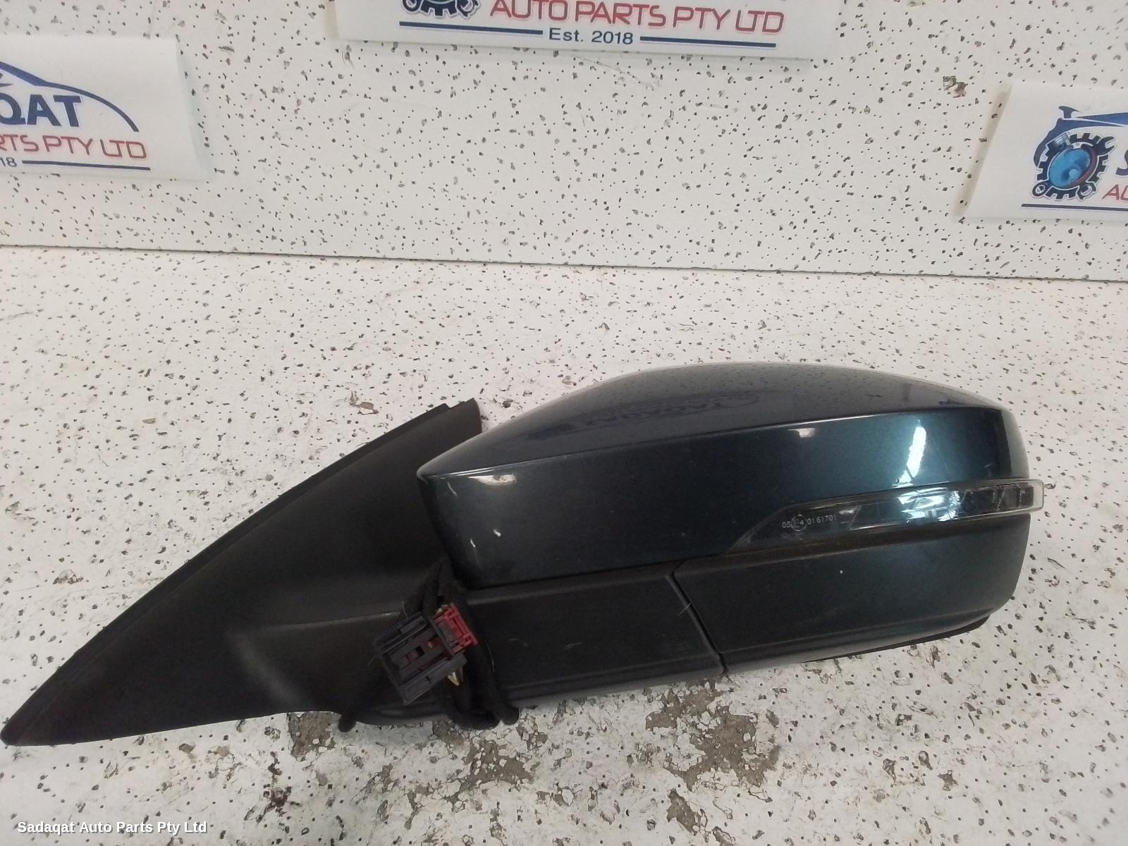 Skoda Octavia Left Door Mirror