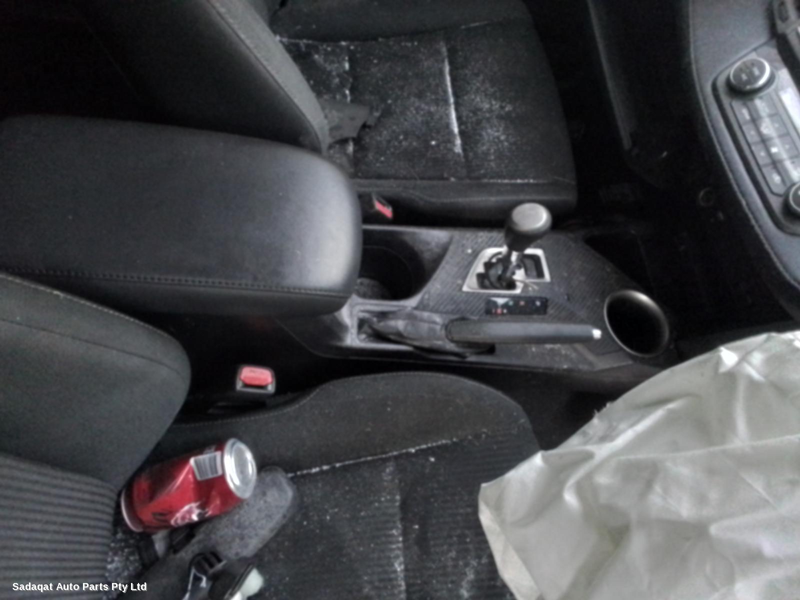 Toyota Rav4 Bonnet Lock/support