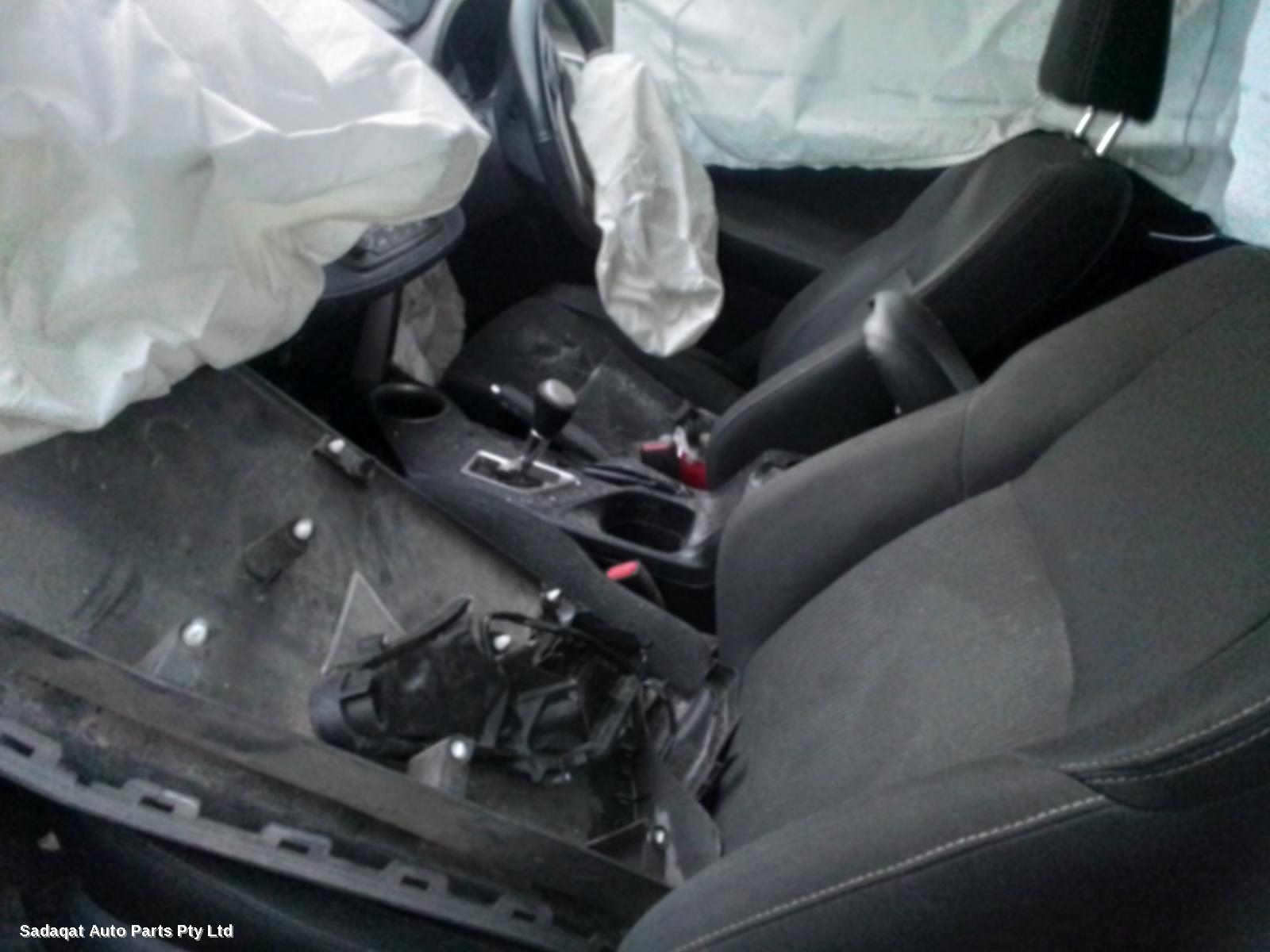 Toyota Rav4 Bonnet Lock/support