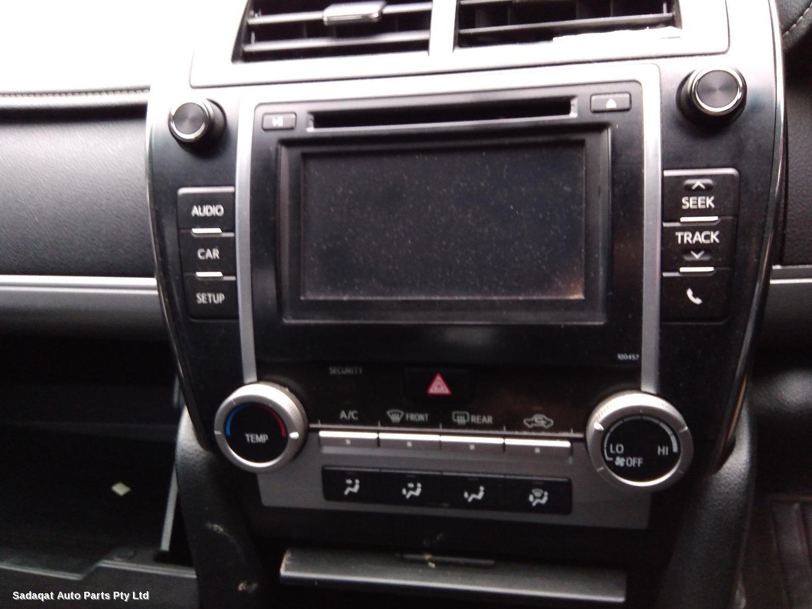 Toyota Camry Left Taillight