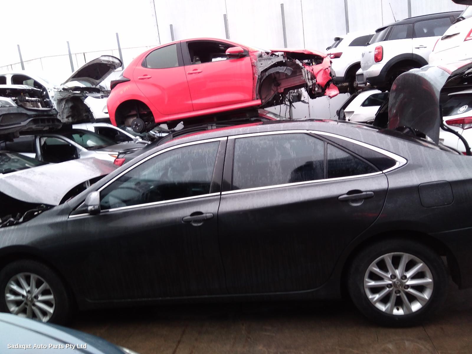 Toyota Camry Left Taillight