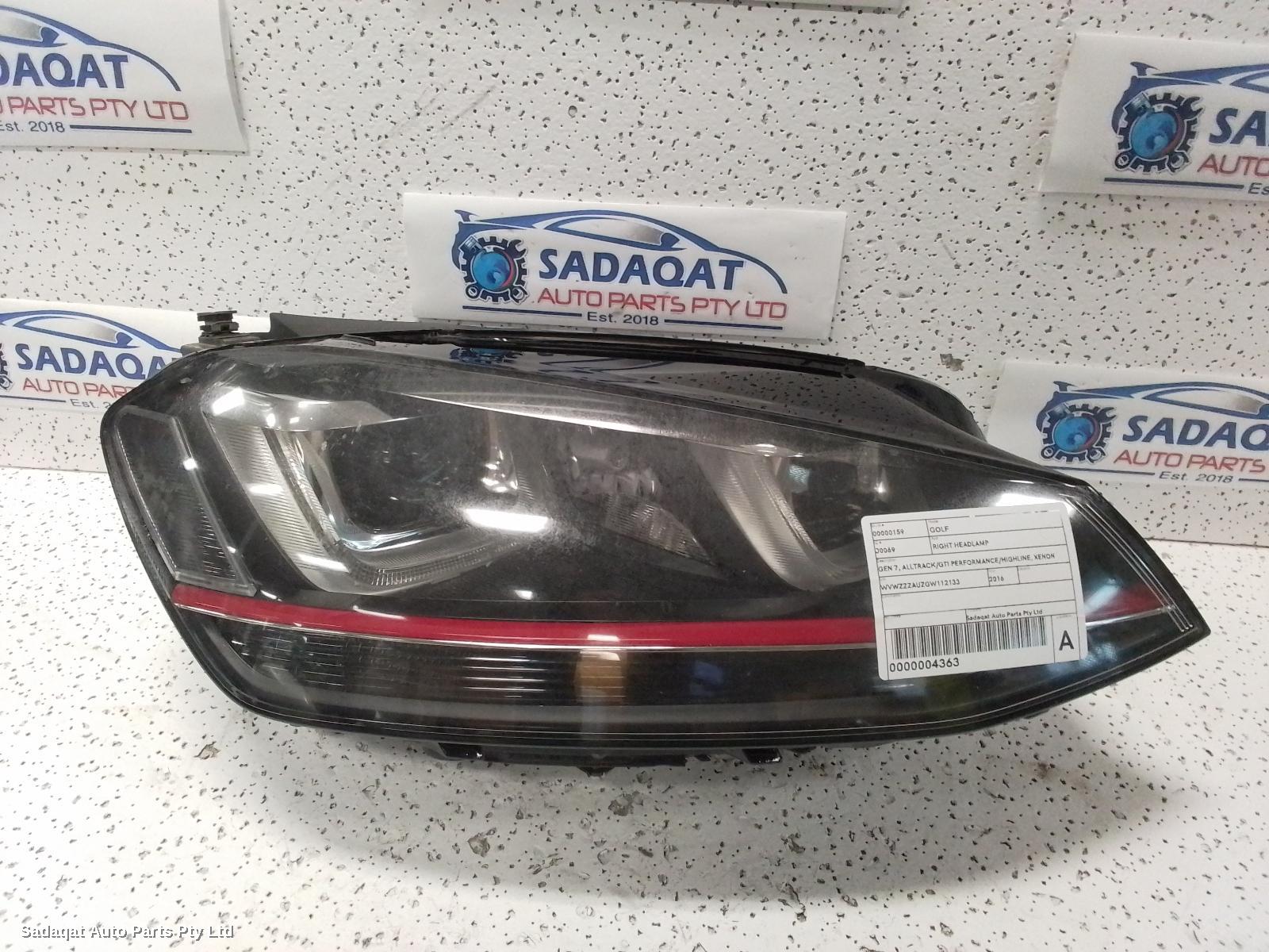 Volkswagen Golf Right Headlamp