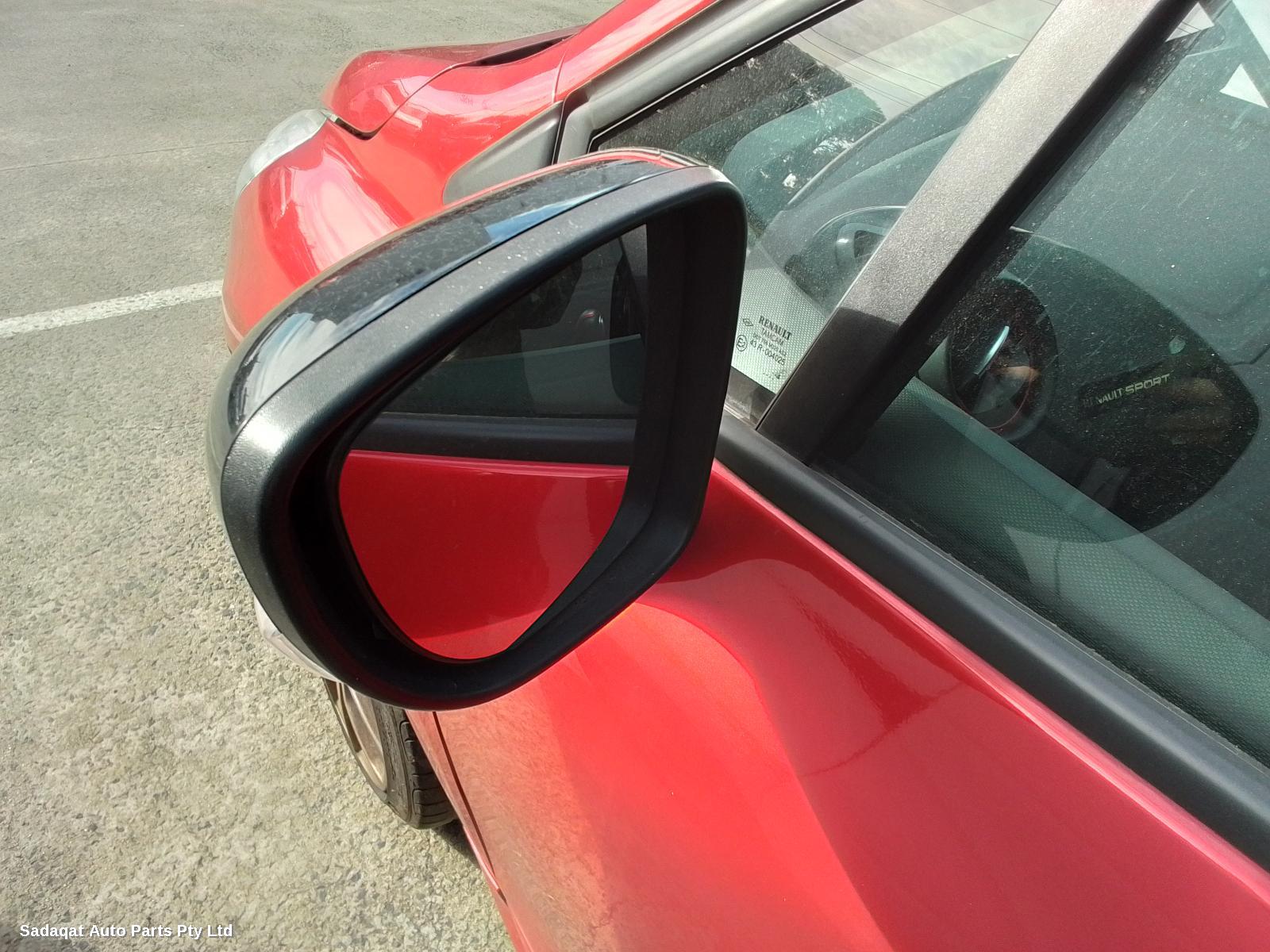 Renault Clio Left Rear Hub Assembly