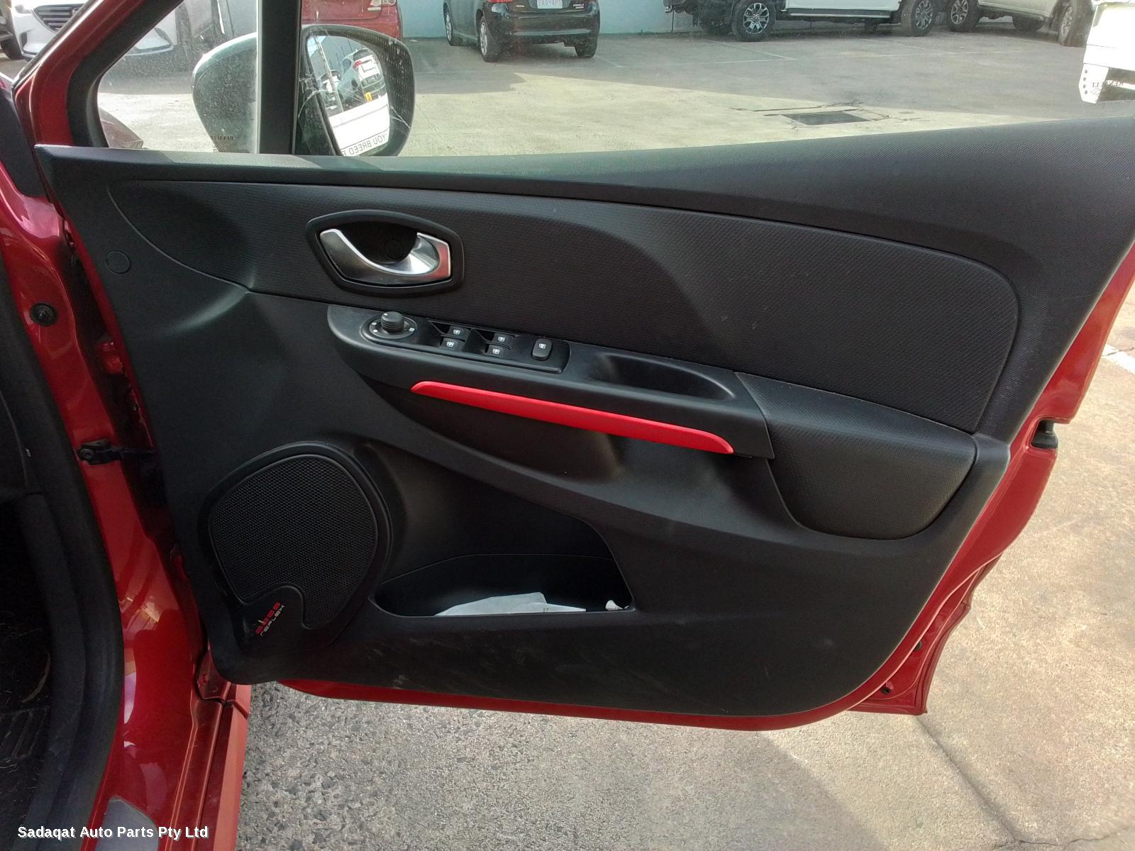 Renault Clio Left Rear Hub Assembly