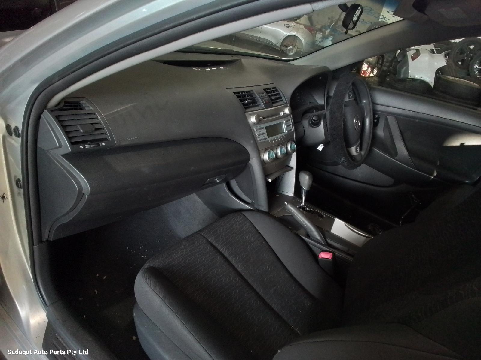 Toyota Camry Bonnet Lock/support