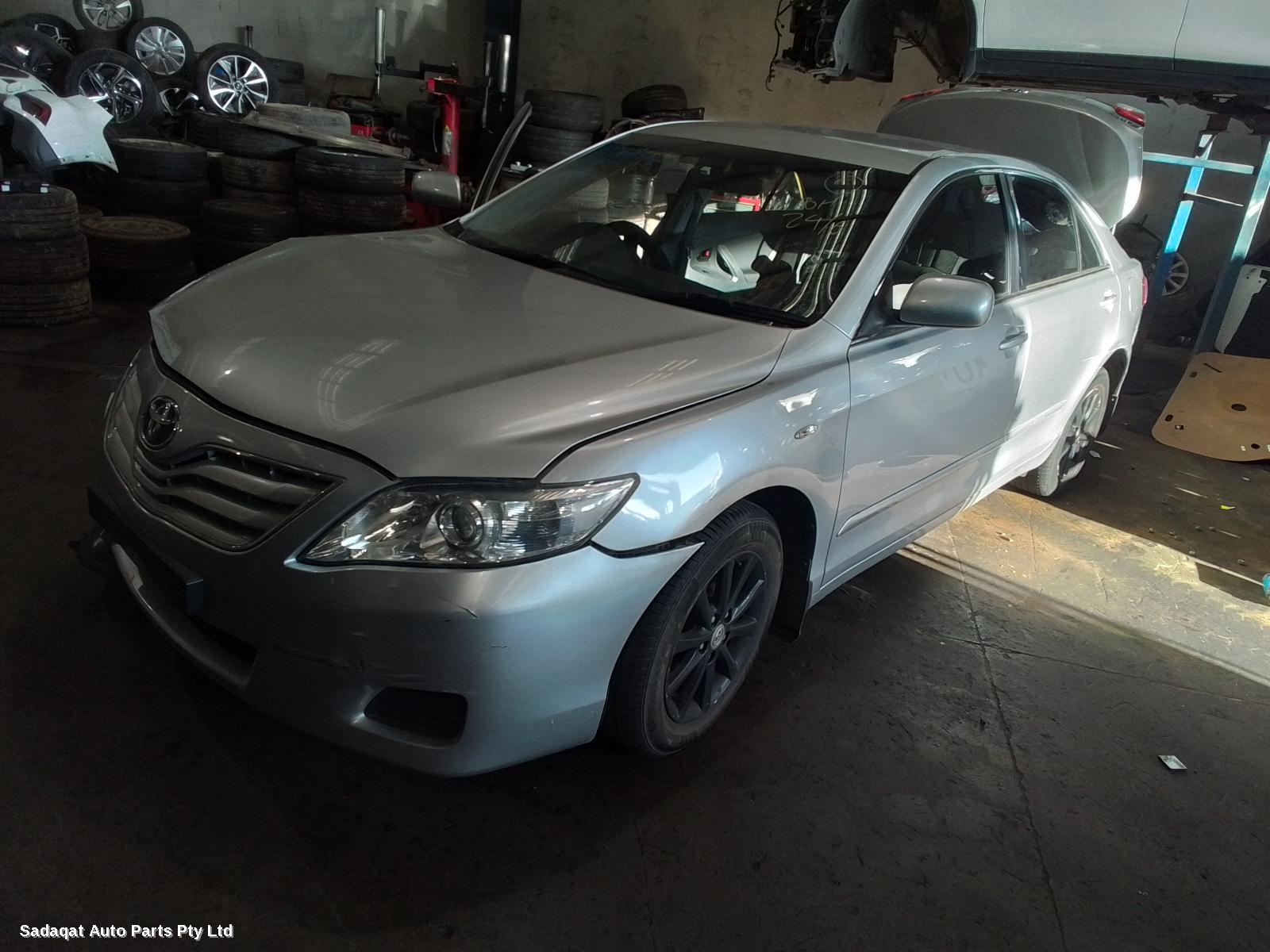 Toyota Camry Bonnet Lock/support