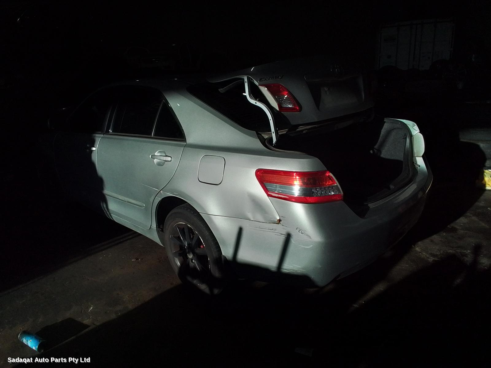 Toyota Camry Bonnet Lock/support