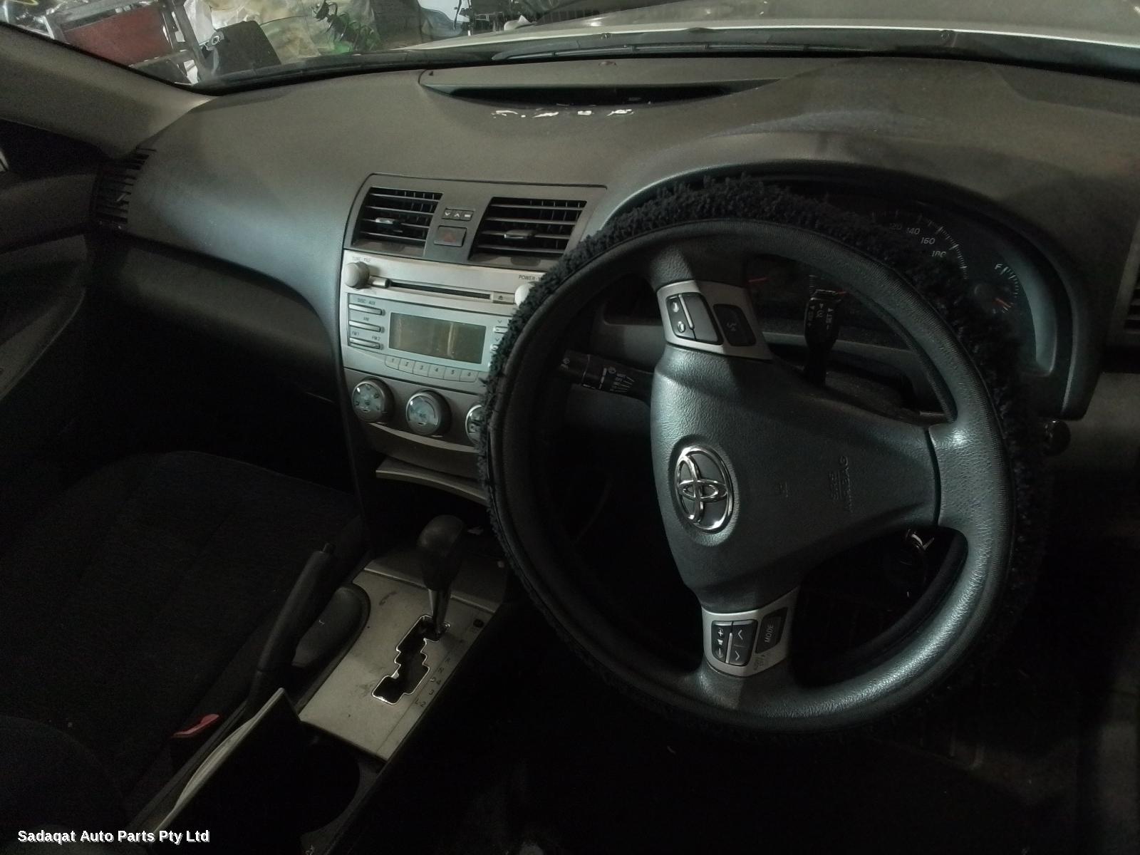 Toyota Camry Bonnet Lock/support