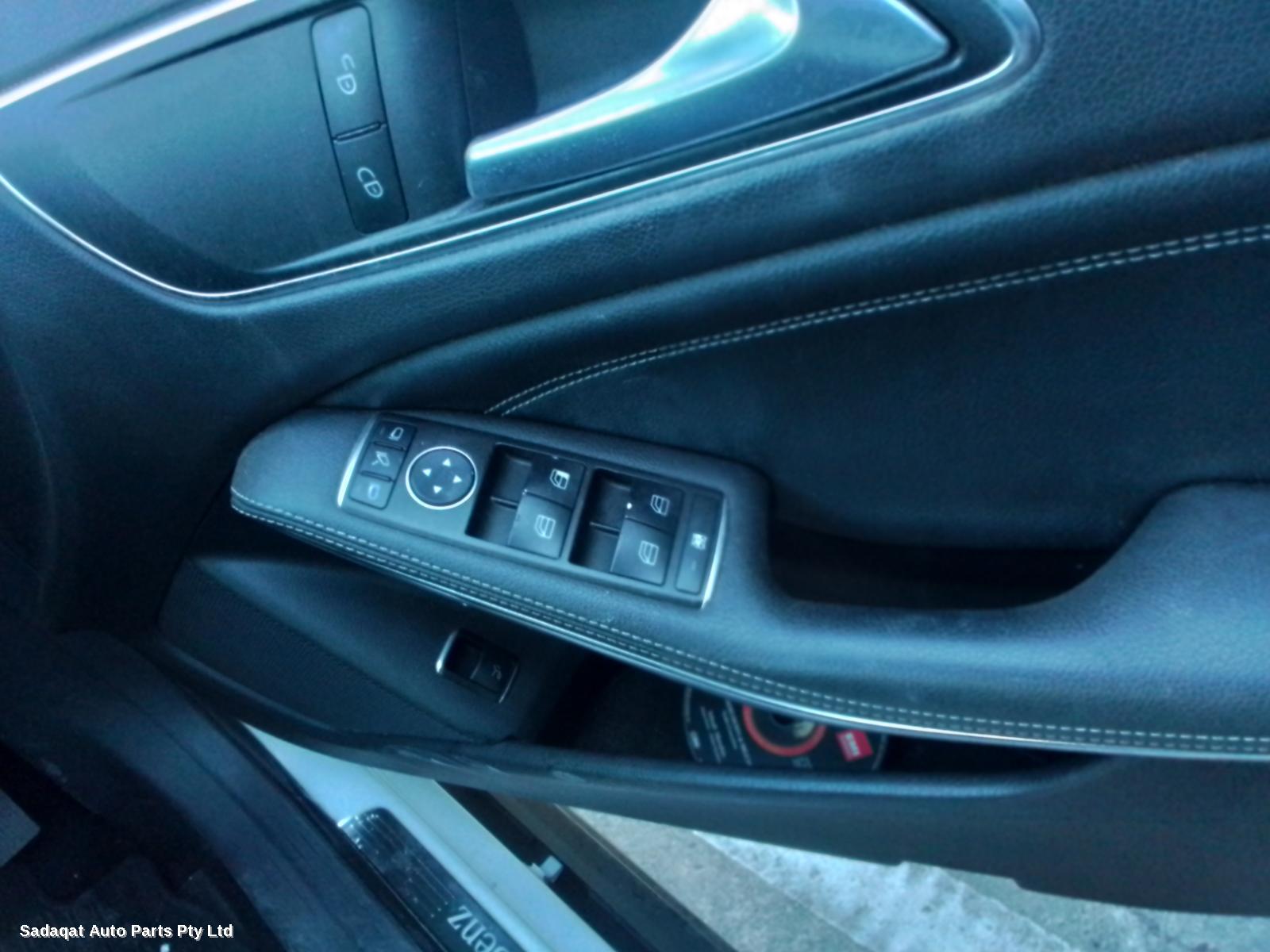 Mercedes Gla Class Left Rear Wnd Reg/motor