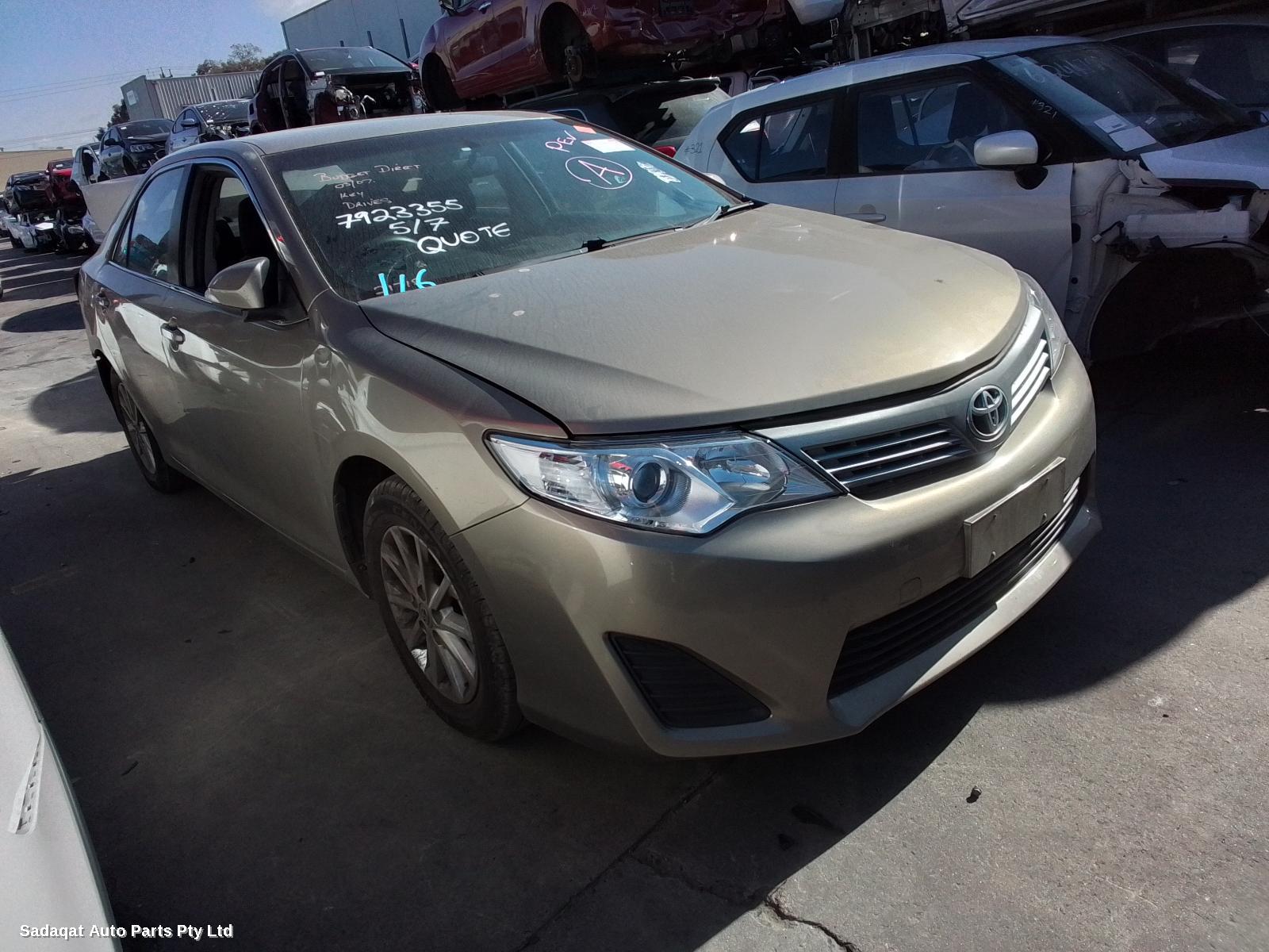 Toyota Camry Right Door Mirror