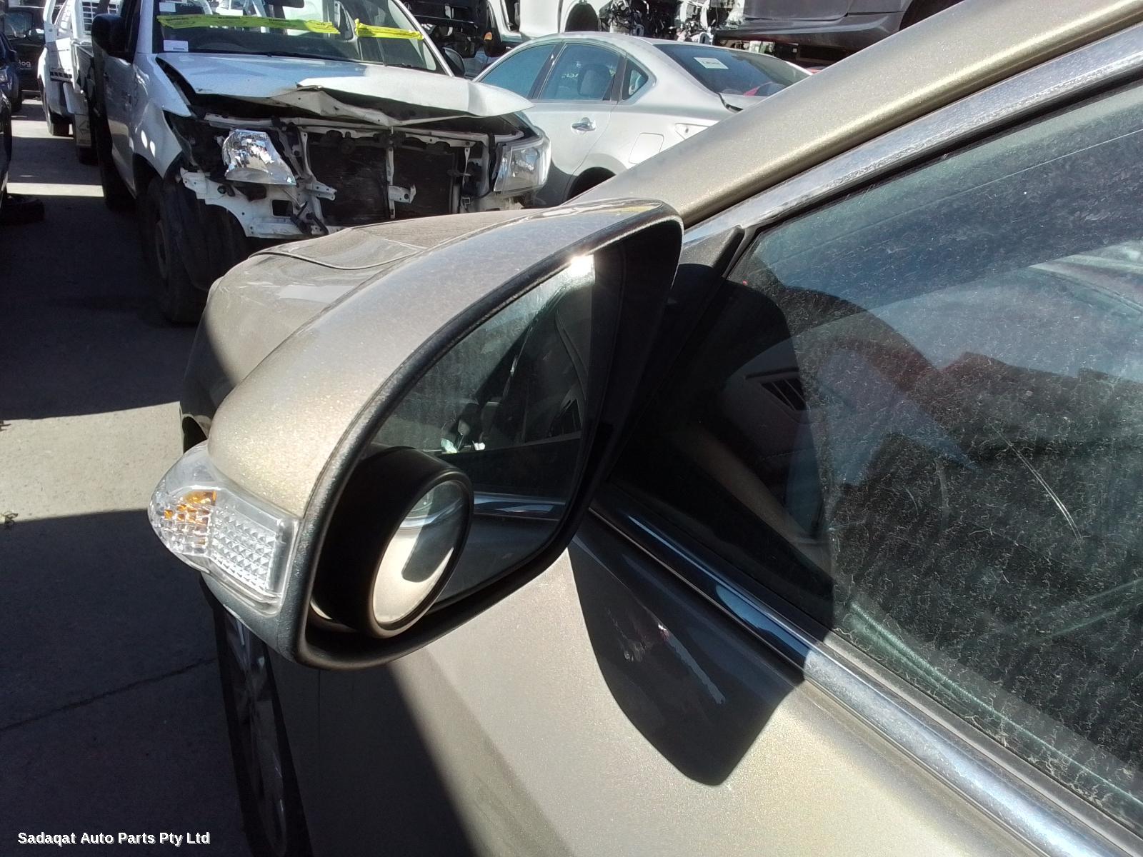 Toyota Camry Right Door Mirror