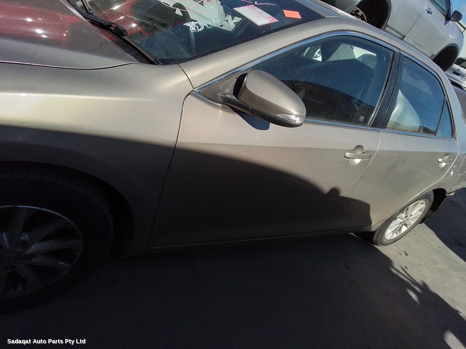 Toyota Camry Right Door Mirror