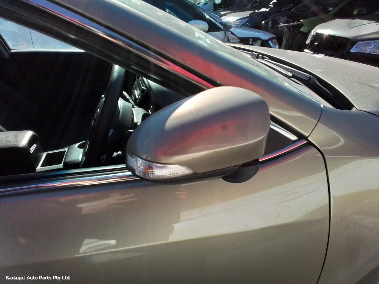 Toyota Camry Right Door Mirror