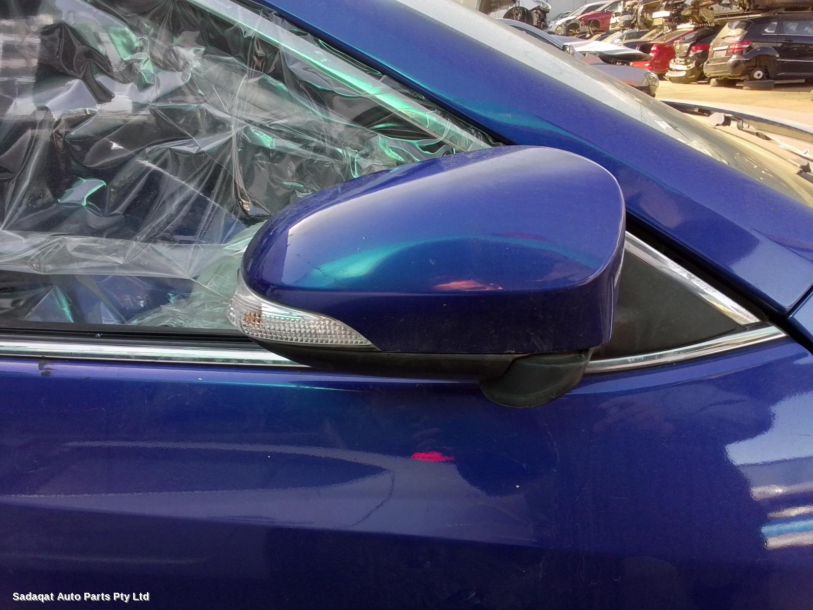 Toyota Camry Right Door Mirror