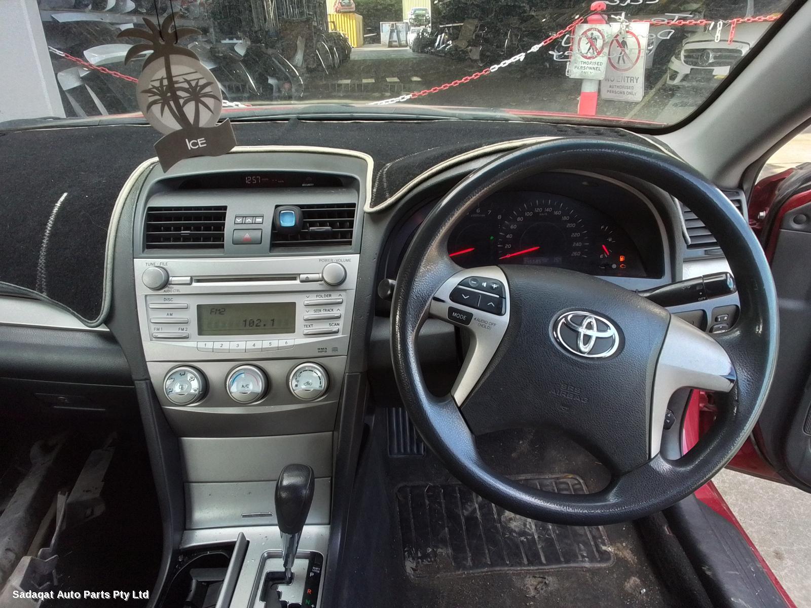 Toyota Aurion Left Taillight