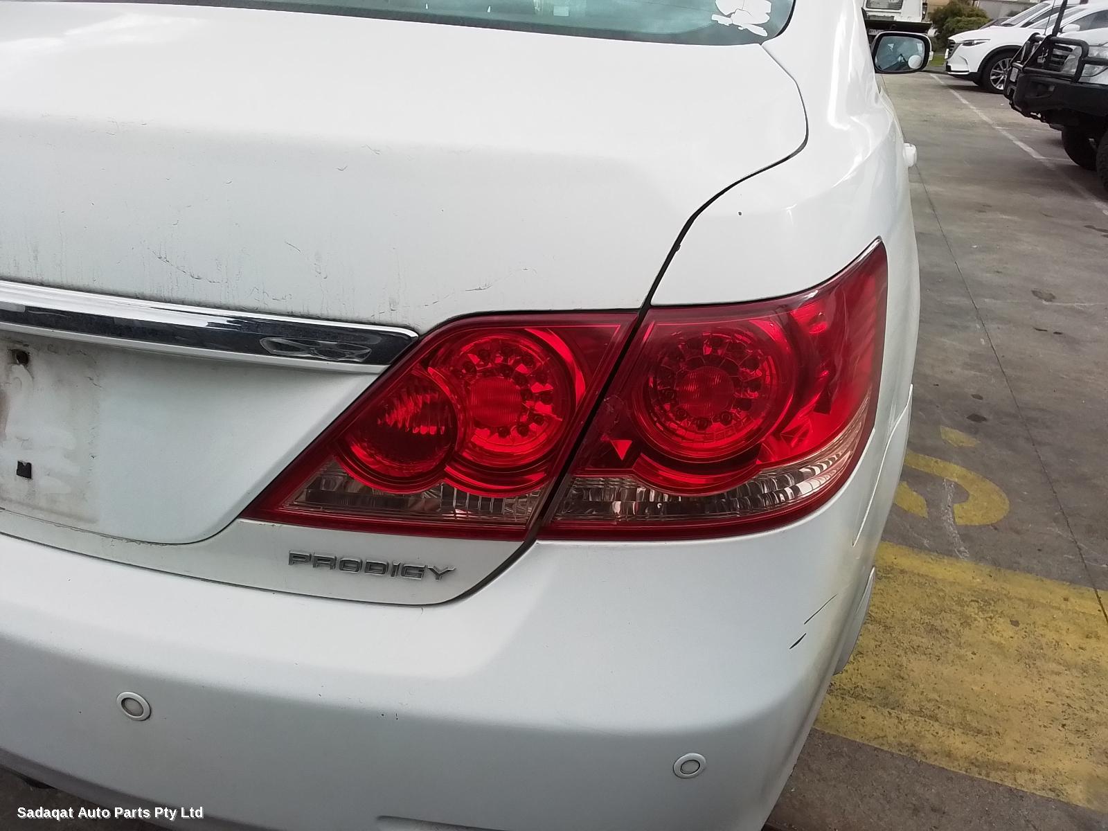 Toyota Aurion Right Guard