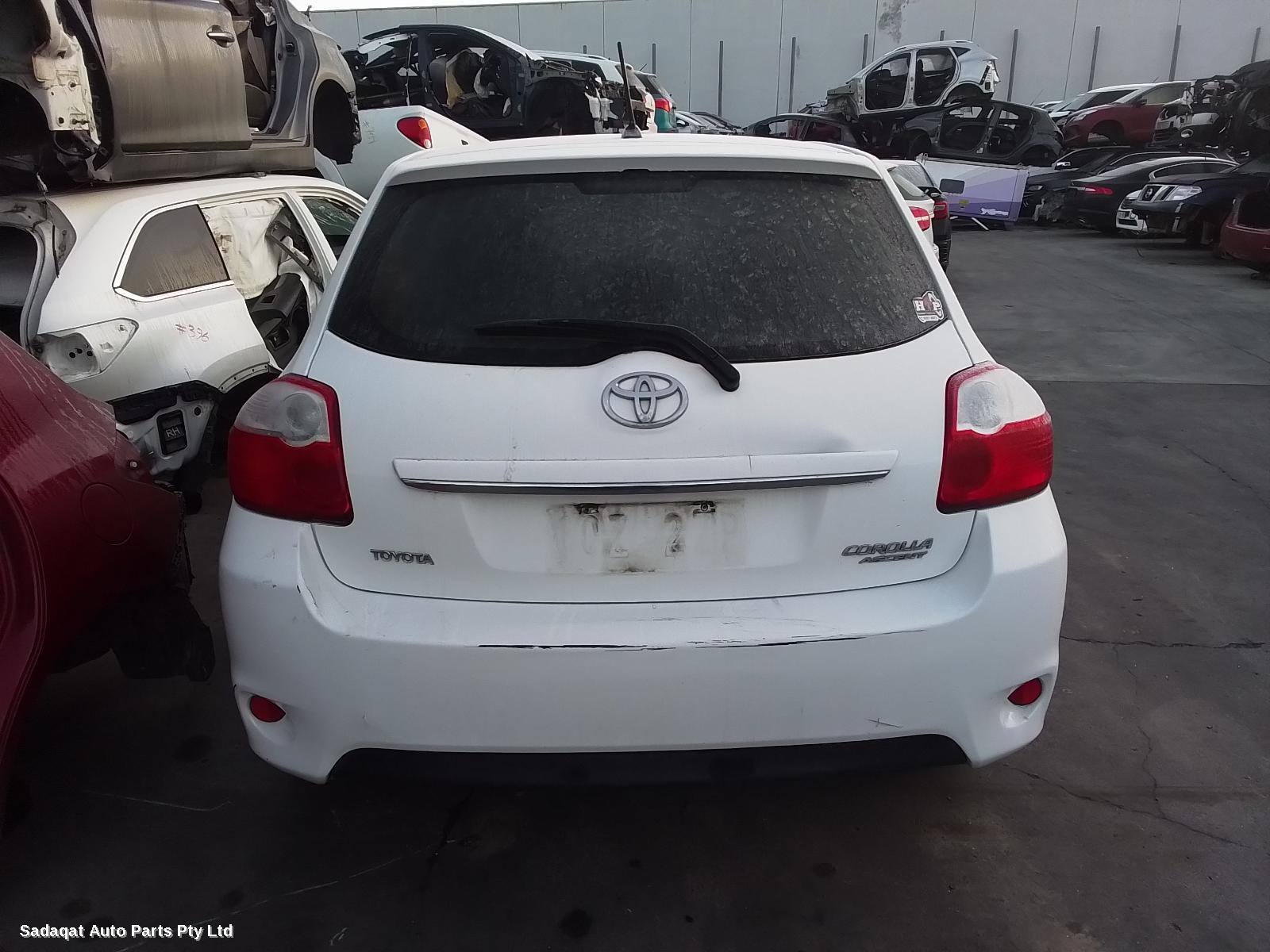Toyota Corolla Right_rear_door_sliding