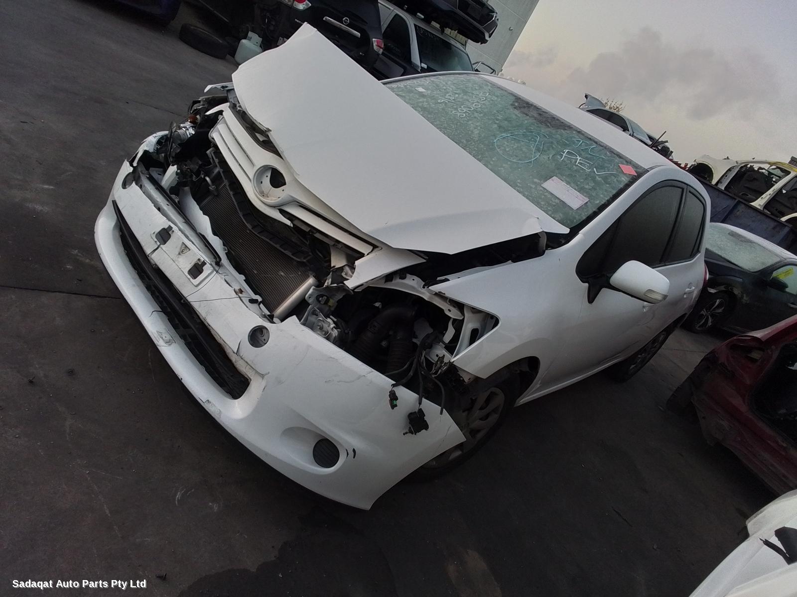 Toyota Corolla Right_rear_door_sliding