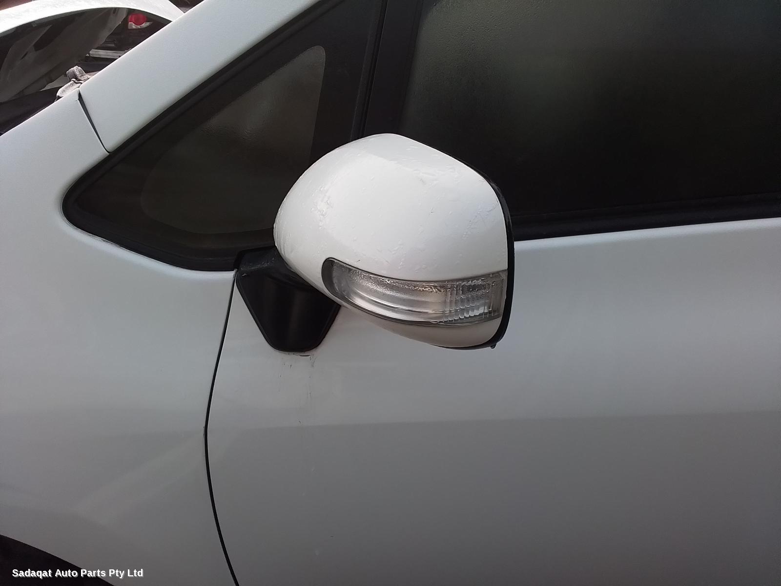 Toyota Corolla Right_rear_door_sliding