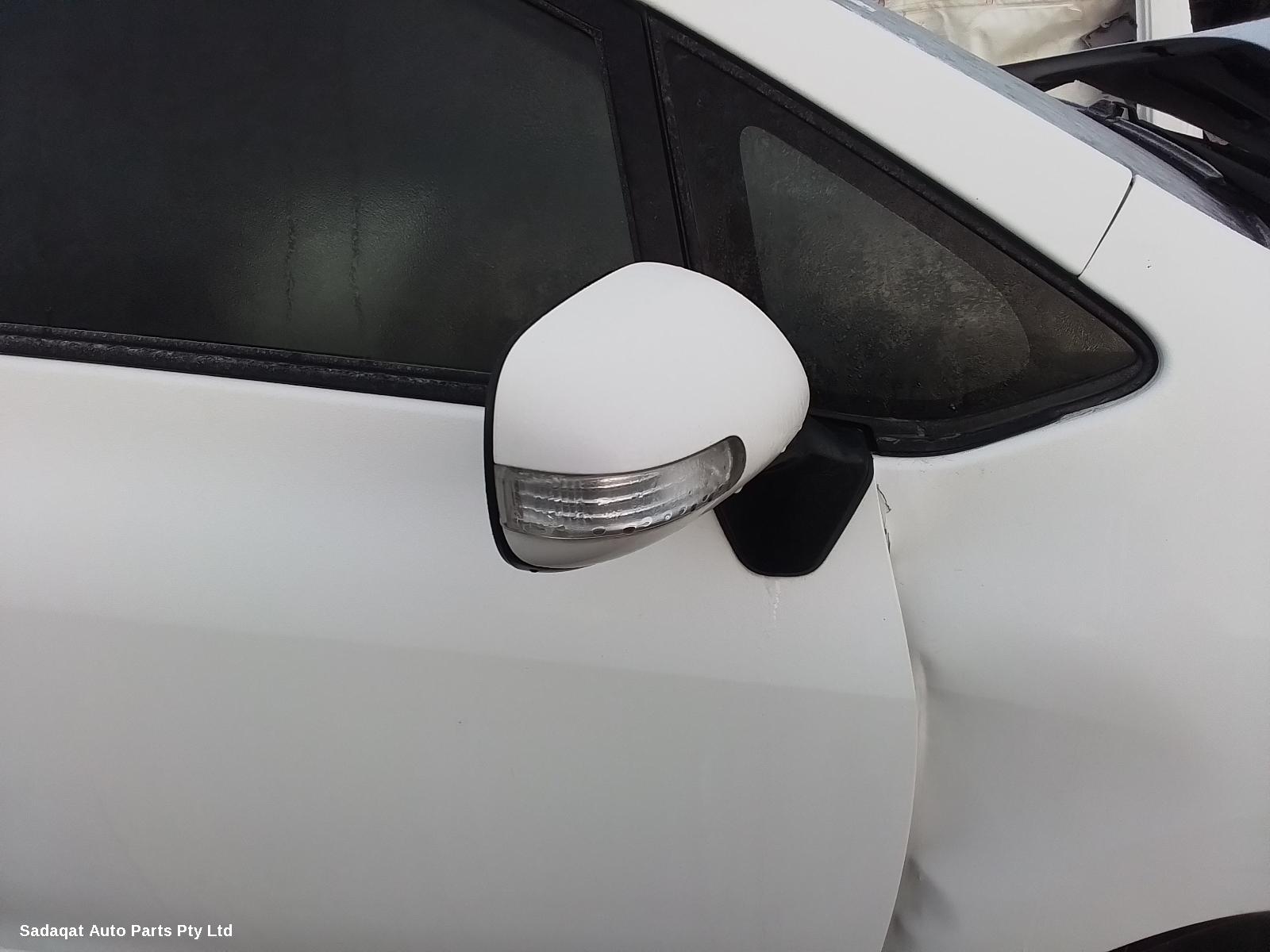 Toyota Corolla Right_rear_door_sliding