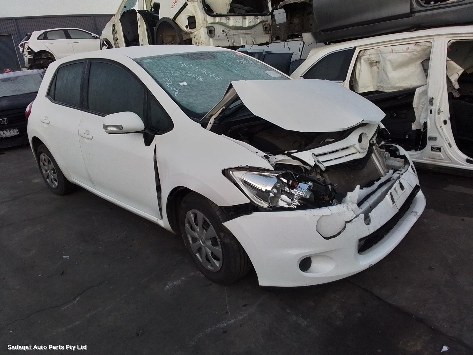 Toyota Corolla Right_rear_door_sliding