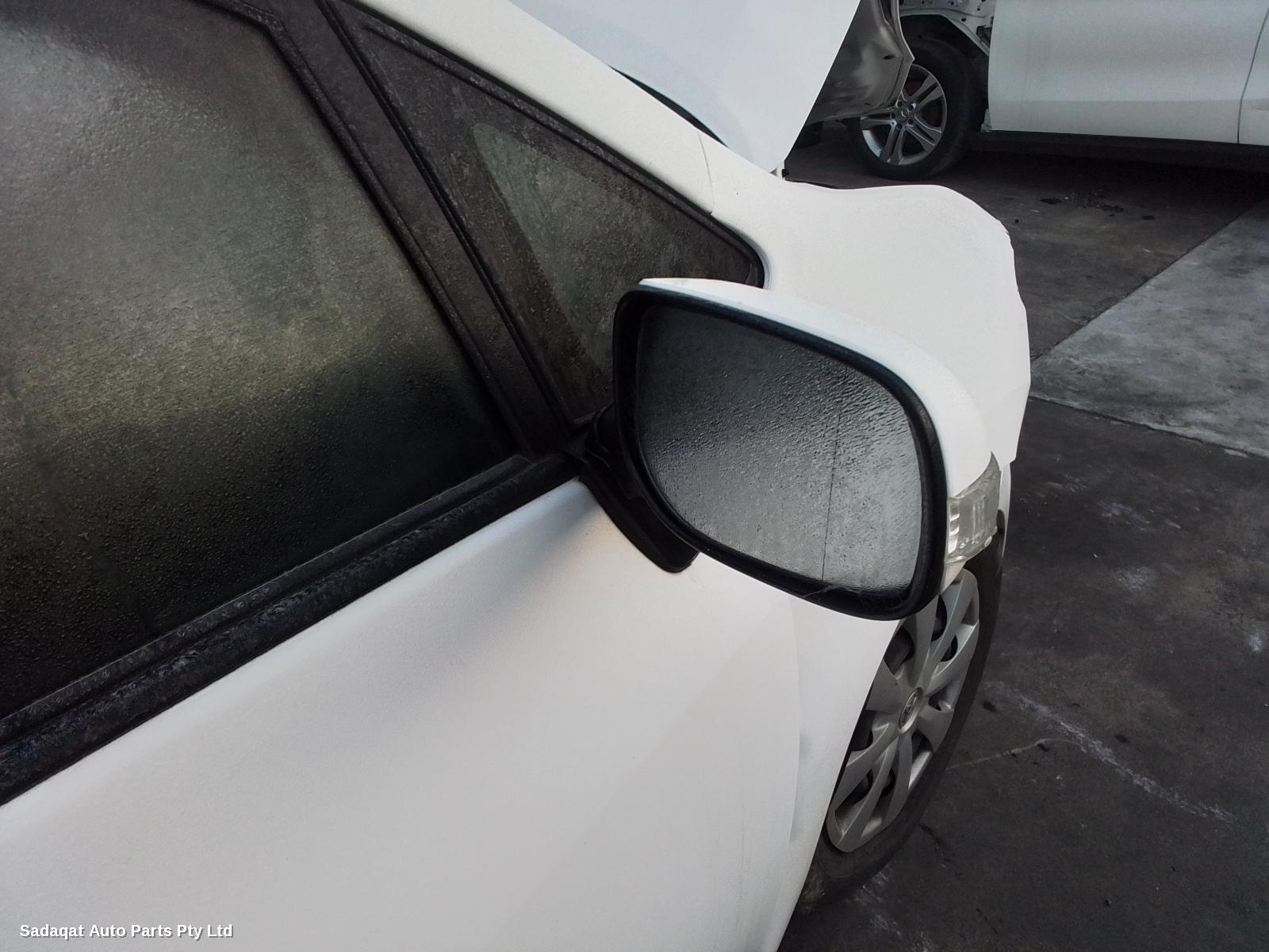 Toyota Corolla Right_rear_door_sliding