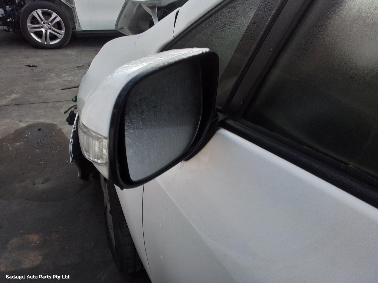 Toyota Corolla Right_rear_door_sliding