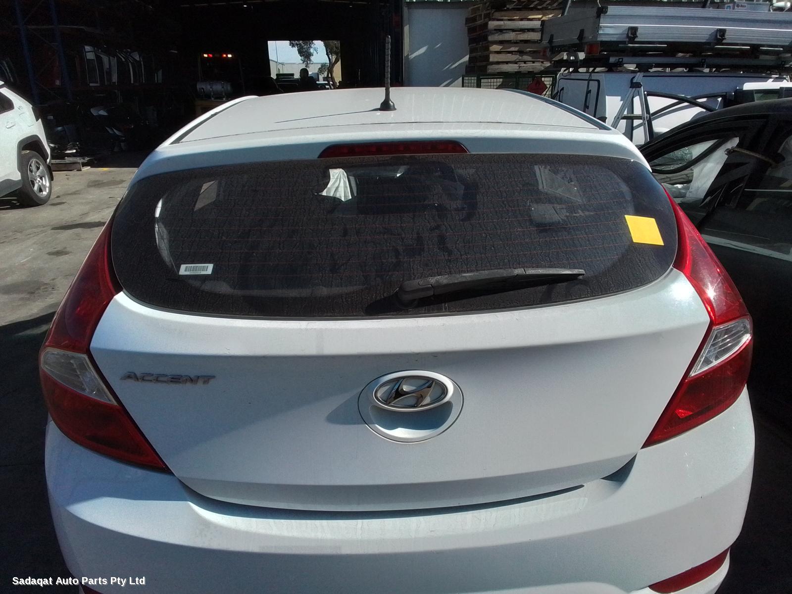 Hyundai Accent Bootlid/tailgate