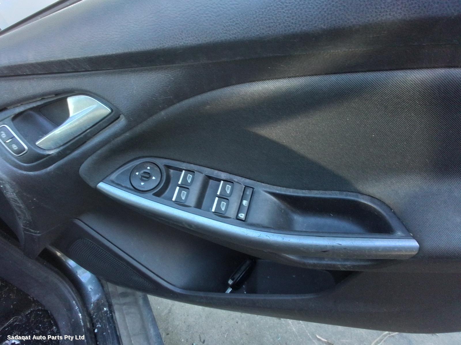 Ford Focus Left Taillight