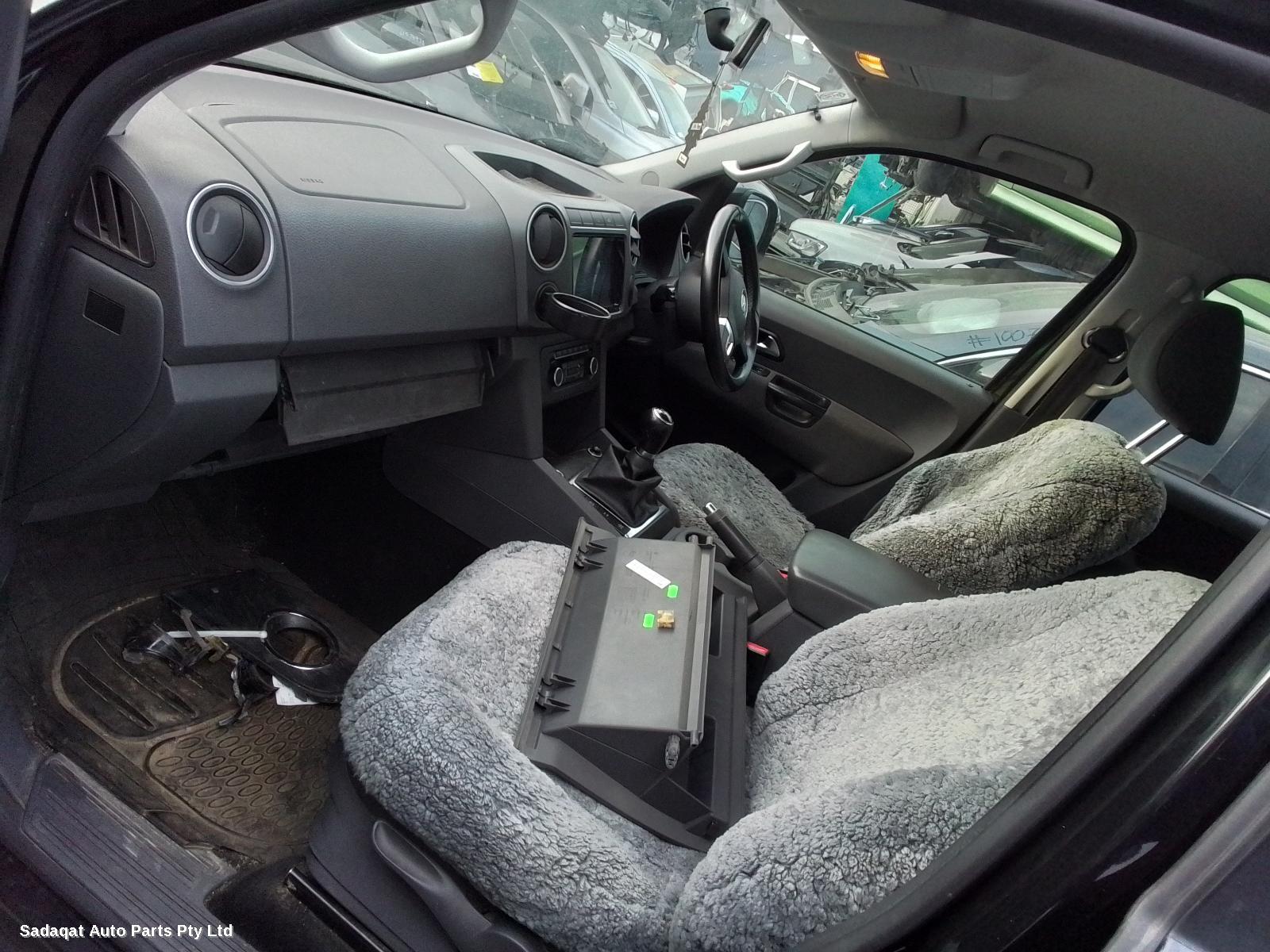 Volkswagen Amarok Seatbelt/stalk