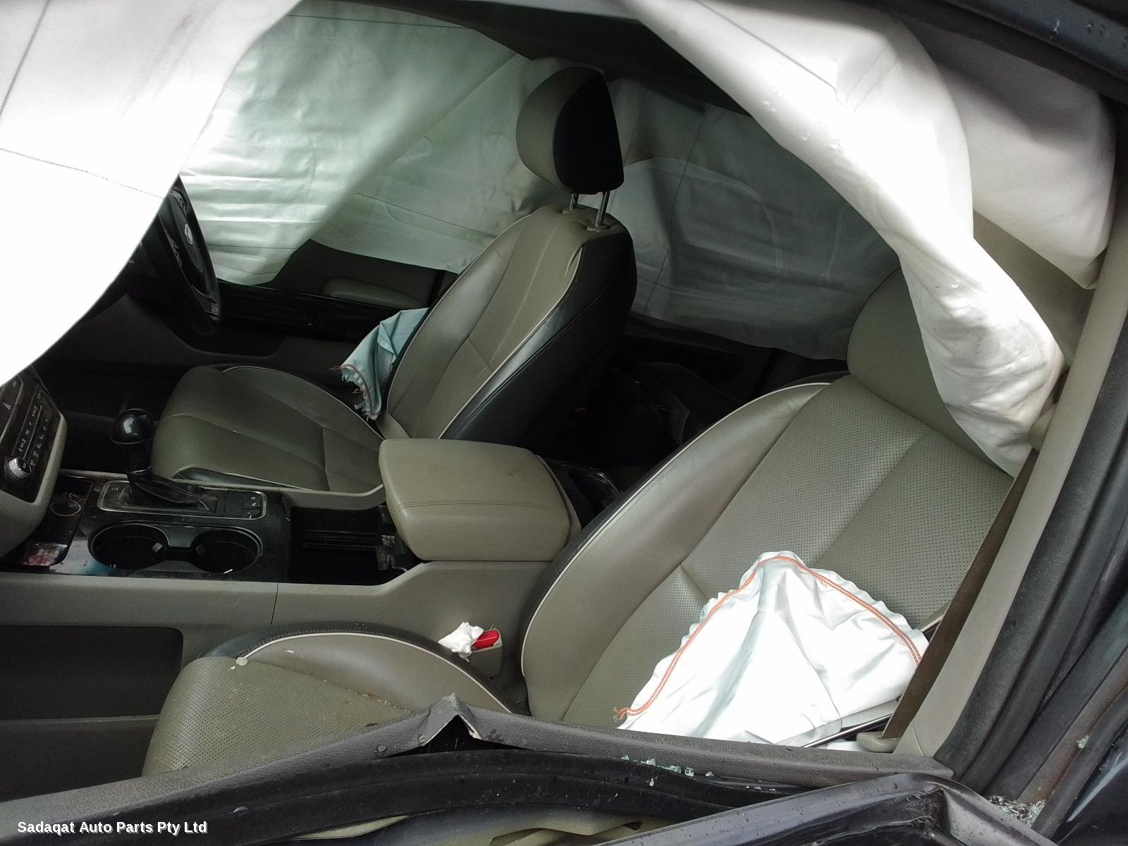 Kia Carnival/grand Carnival Right Door Mirror