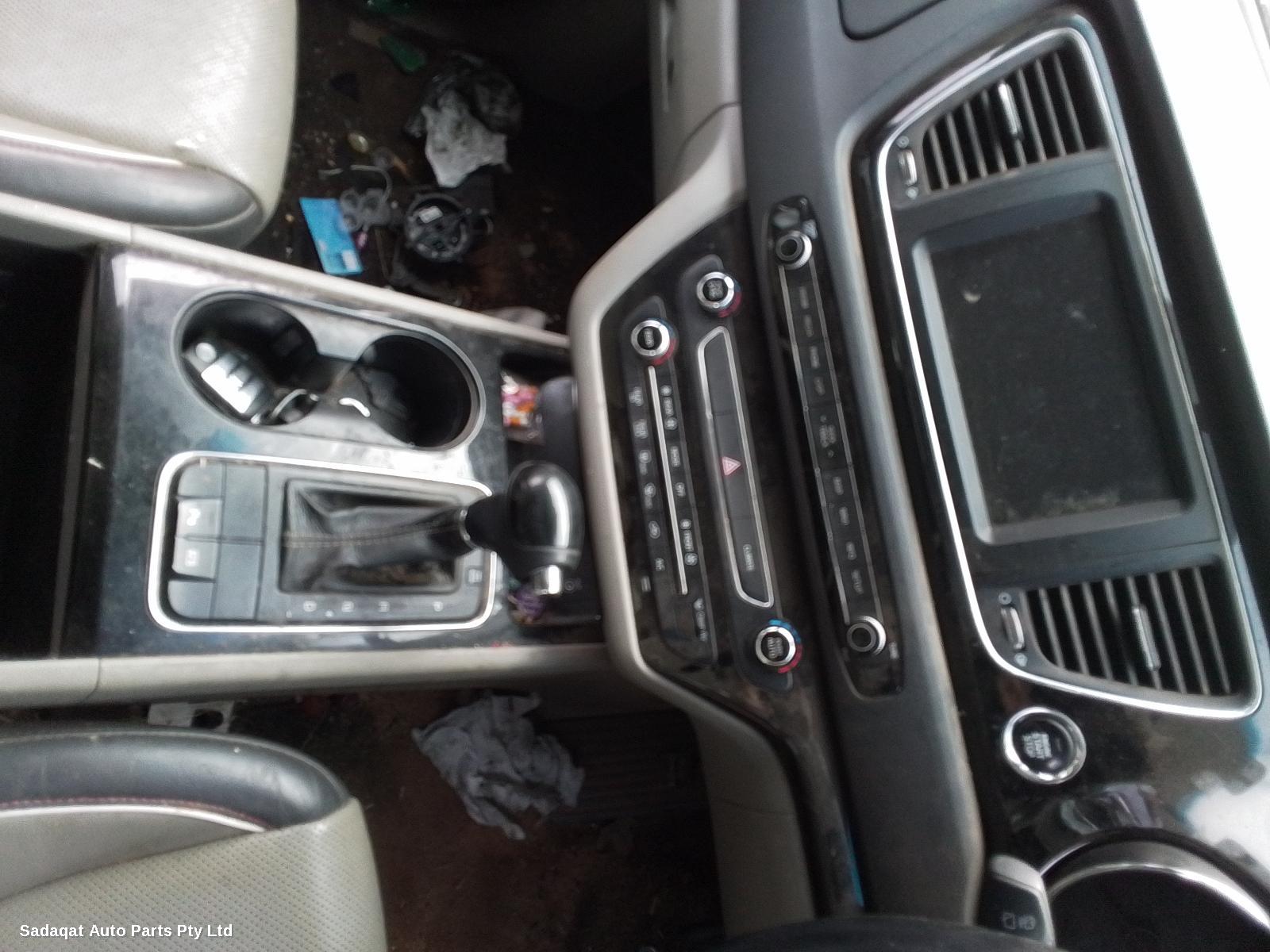 Kia Carnival/grand Carnival Right Door Mirror