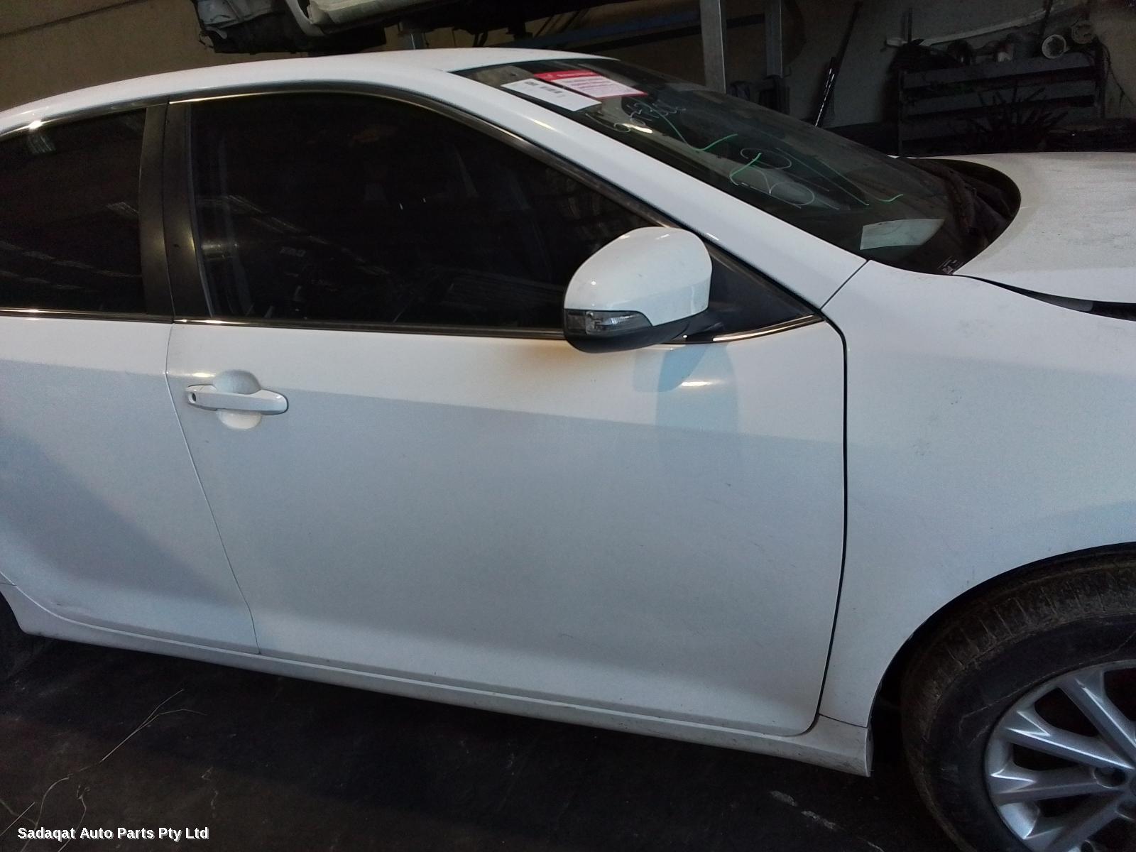 Toyota Camry Washer Bottle